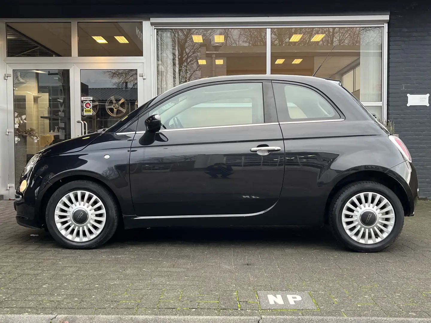 Fiat 500 0.9 TwinAir NL CLIMA / PANO / ELEK. RAMEN Zwart - 2