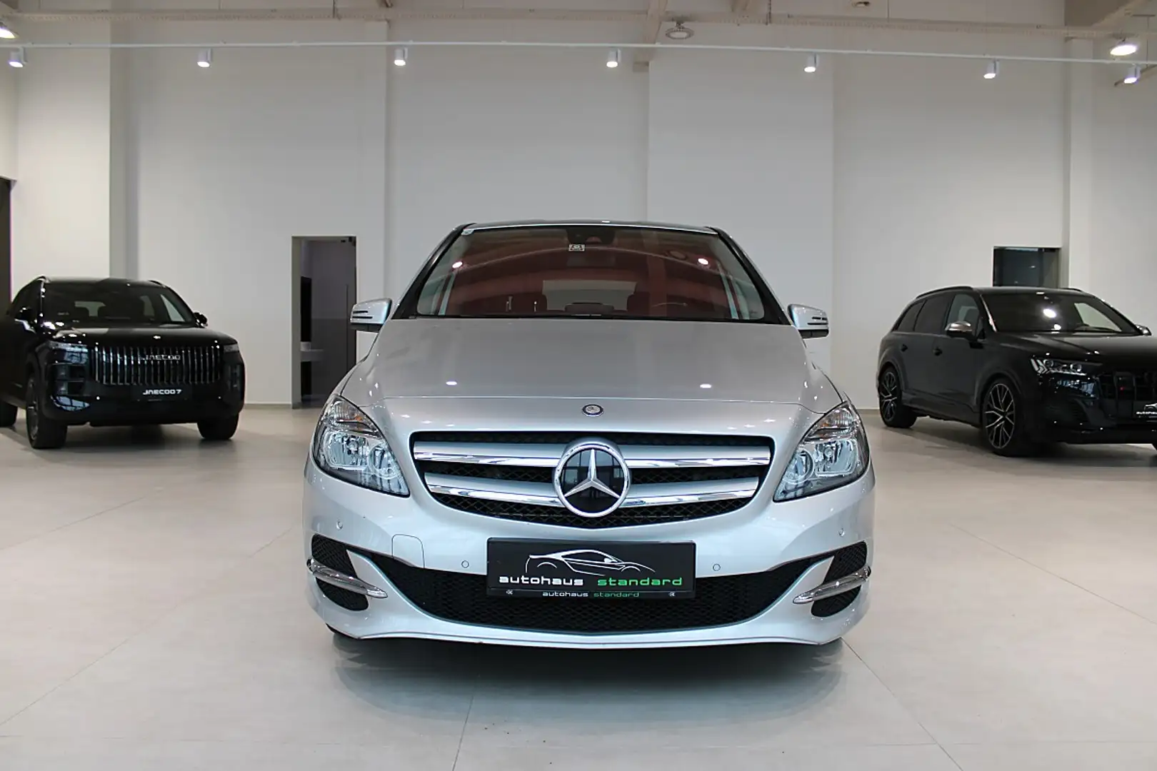 Mercedes-Benz B 250 e 28kWh Silber - 2