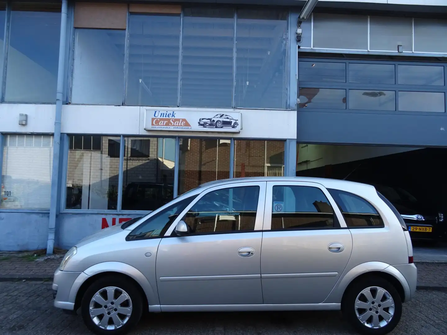 Opel Meriva 1.6-16V Temptation Grijs - 2