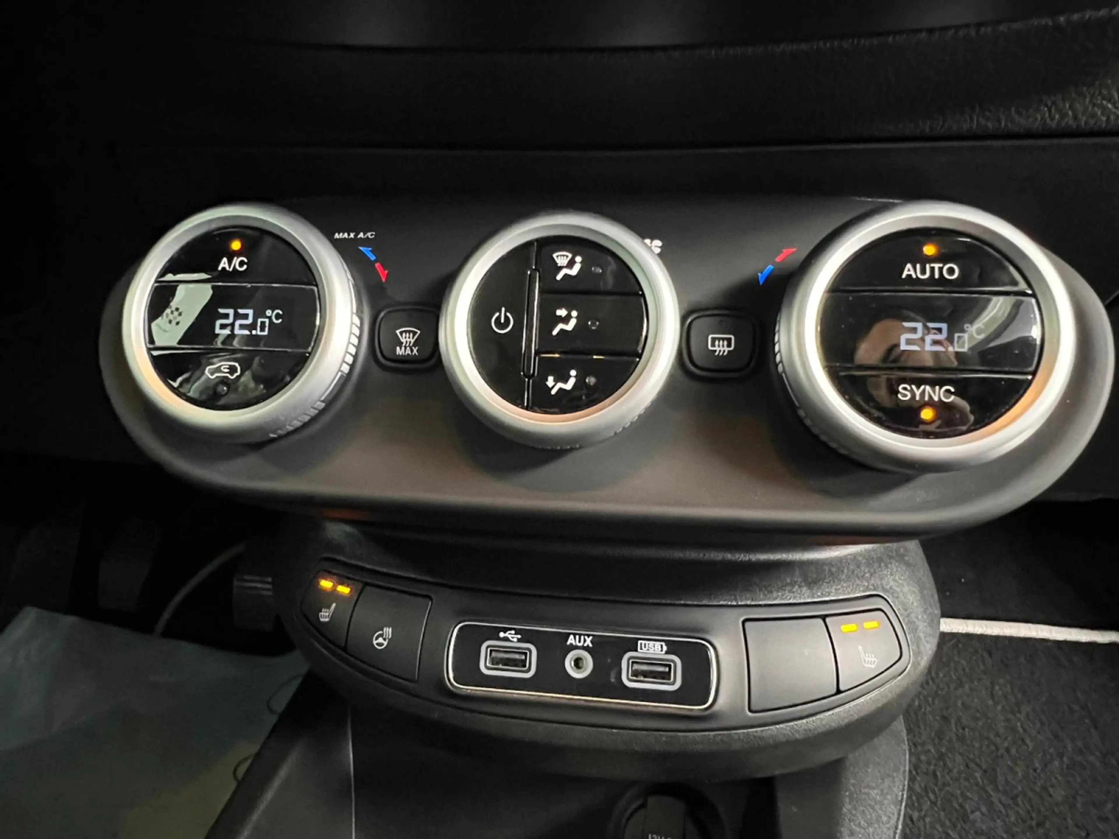 Fiat 500X 1.4 TURBO S-DESIGN, CUIR, NAVI, CAMERA, BLUETOOTH, — photo 9