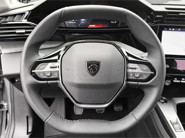 Peugeot 308 view 10