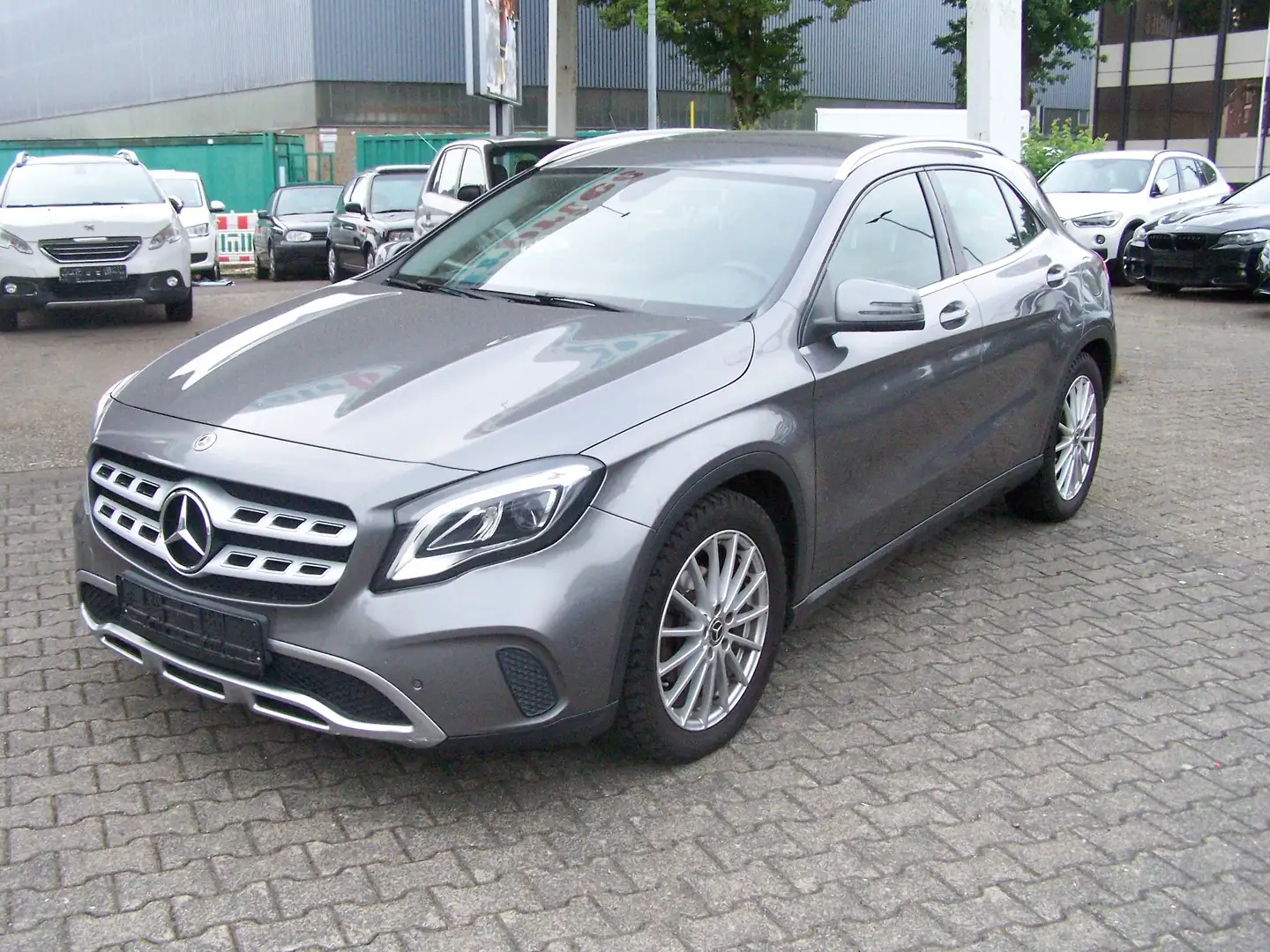 Mercedes-Benz GLA 180 GLA 180 (156.942) Gri - 2