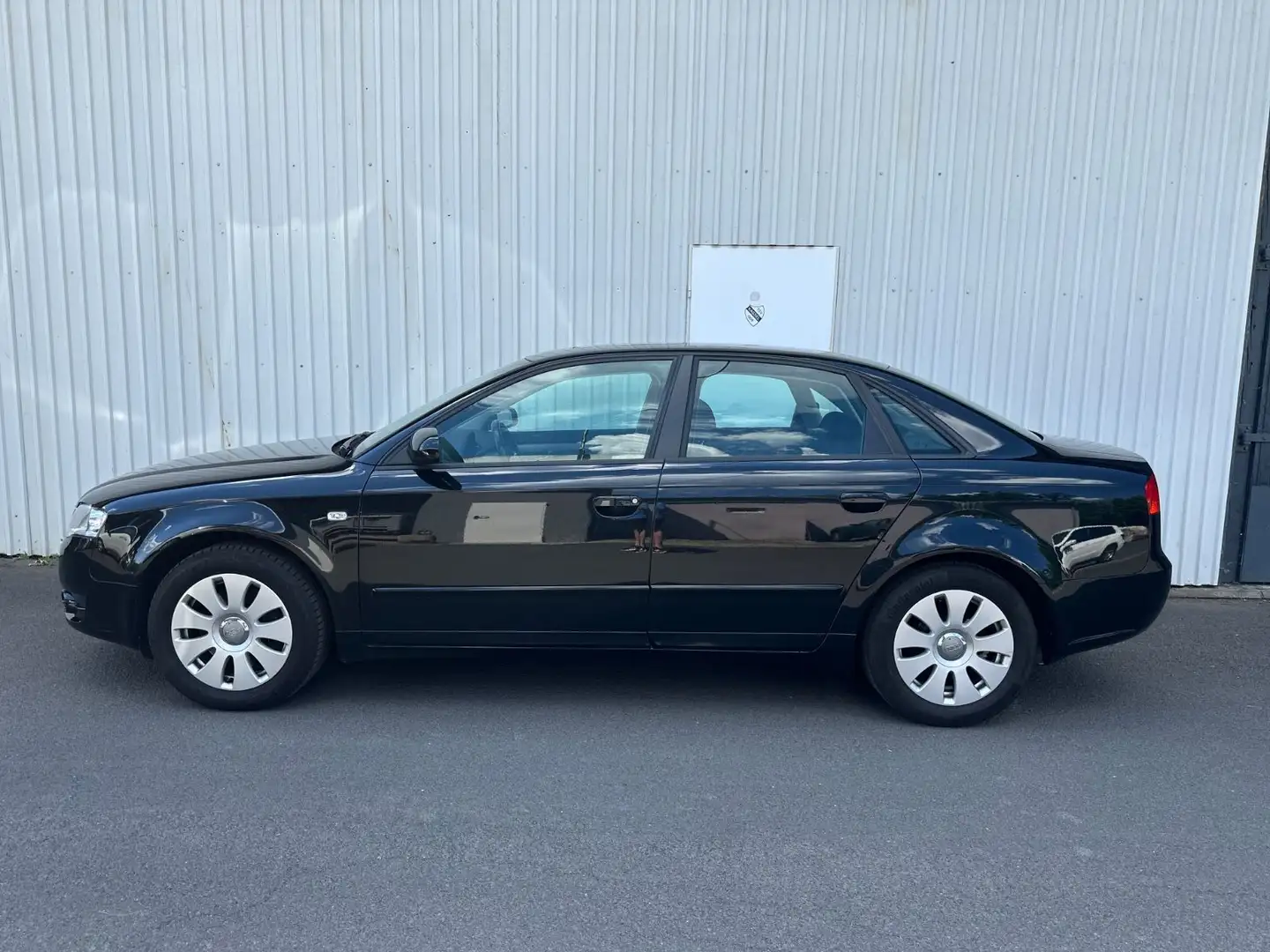 Audi A4 Lim. 1.8 T quattro 1.Hand,Scheckheft, Top Schwarz - 2