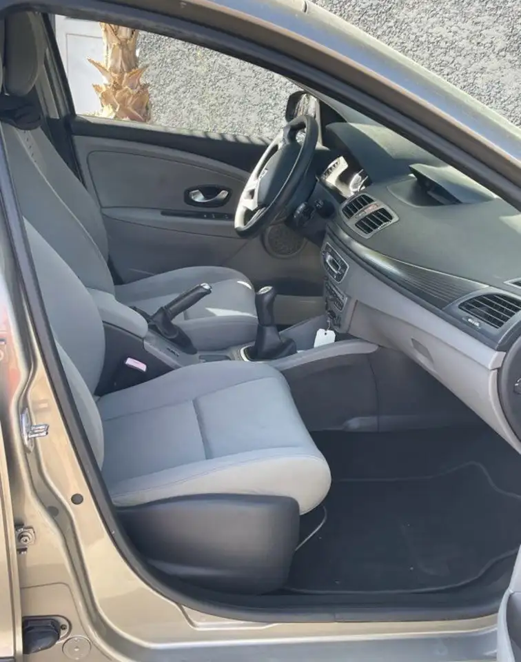 Renault Megane Berline — photo 7
