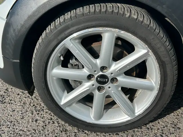 Mini Convertible view 10