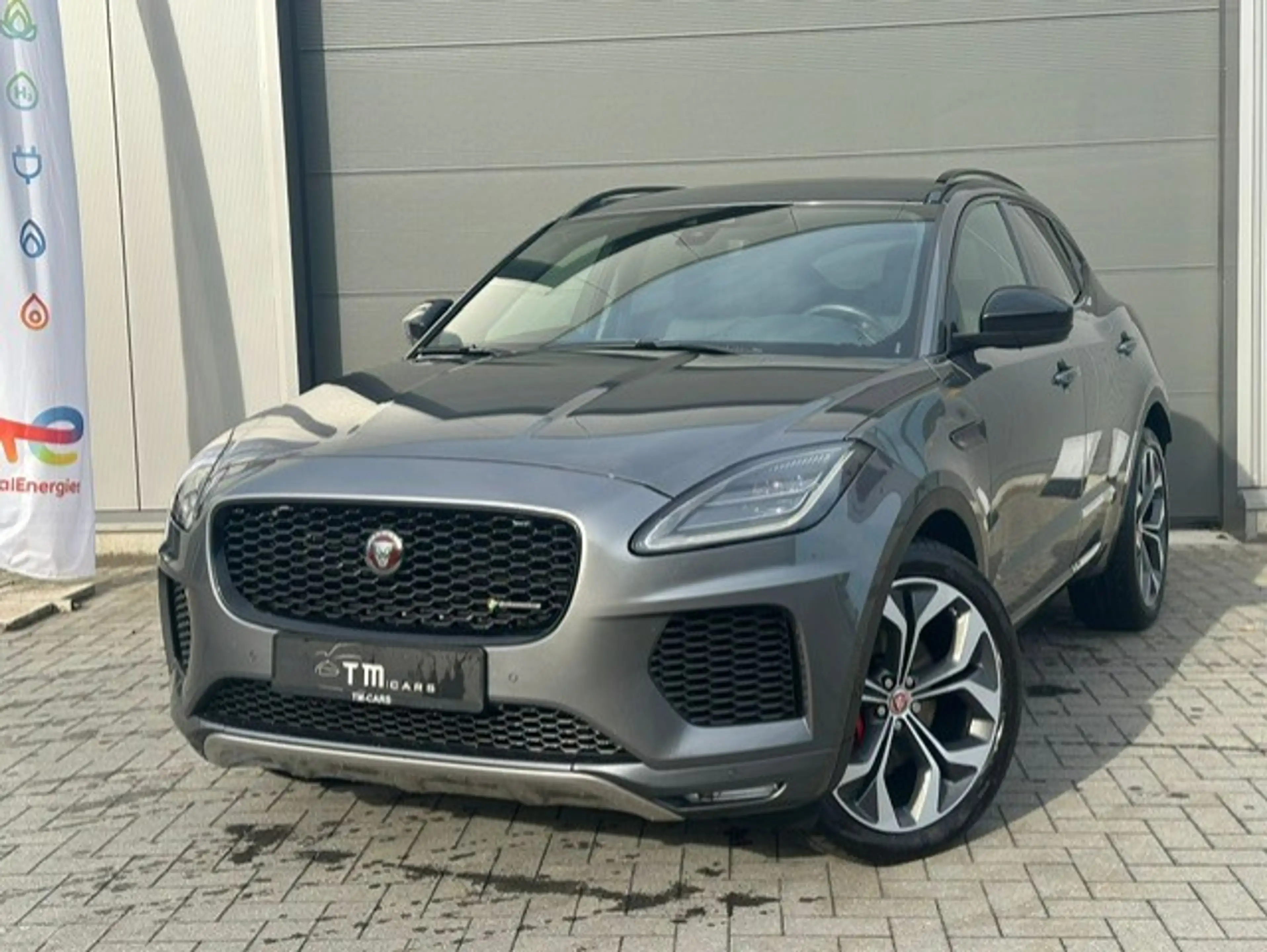 Jaguar E-Pace E-Pace 2.0 T AWD R-Dynamic HSE (EU6.2)
