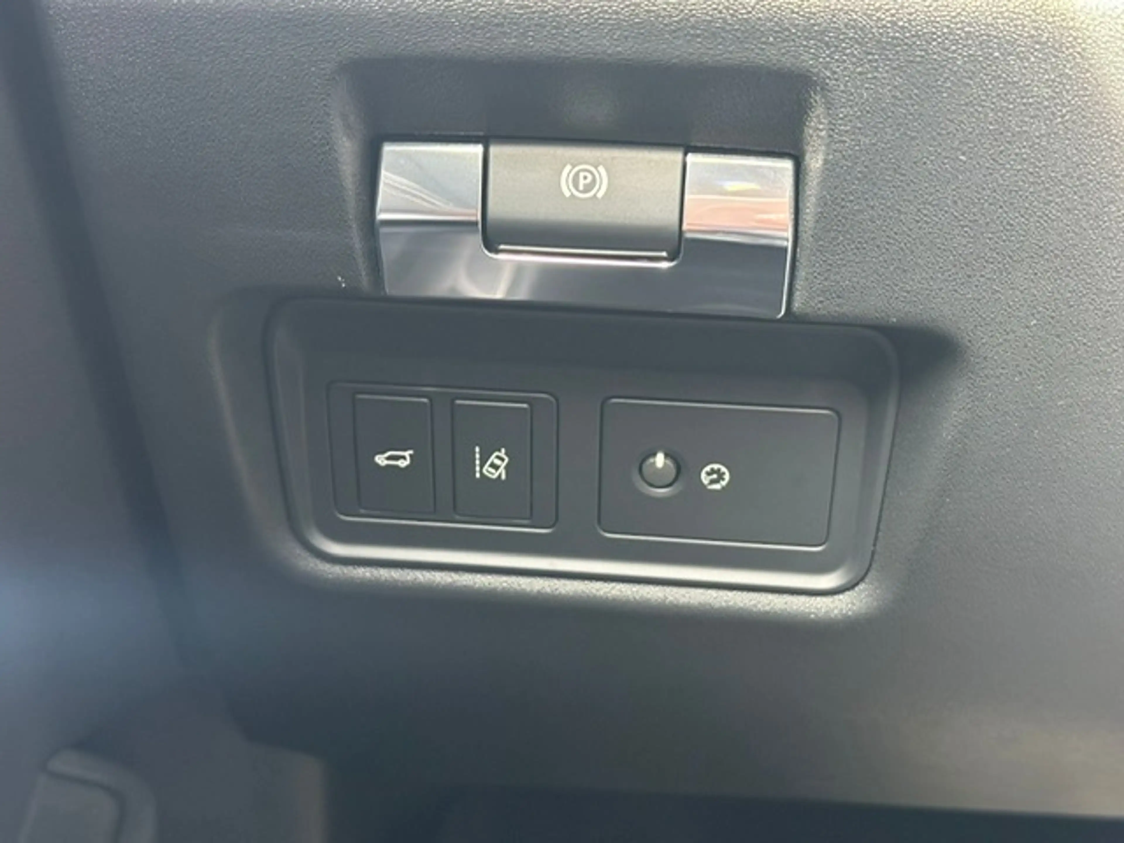 Jaguar E-Pace E-Pace 2.0 T AWD R-Dynamic HSE (EU6.2) — photo 7