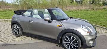 Mini Cabriolet 1.5 Cooper