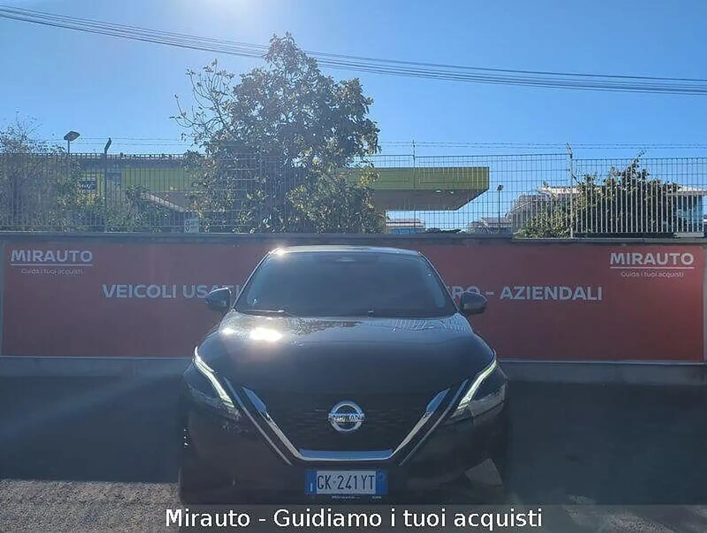 Nissan Qashqai MHEV 140 CV N-Connecta Negro - 2