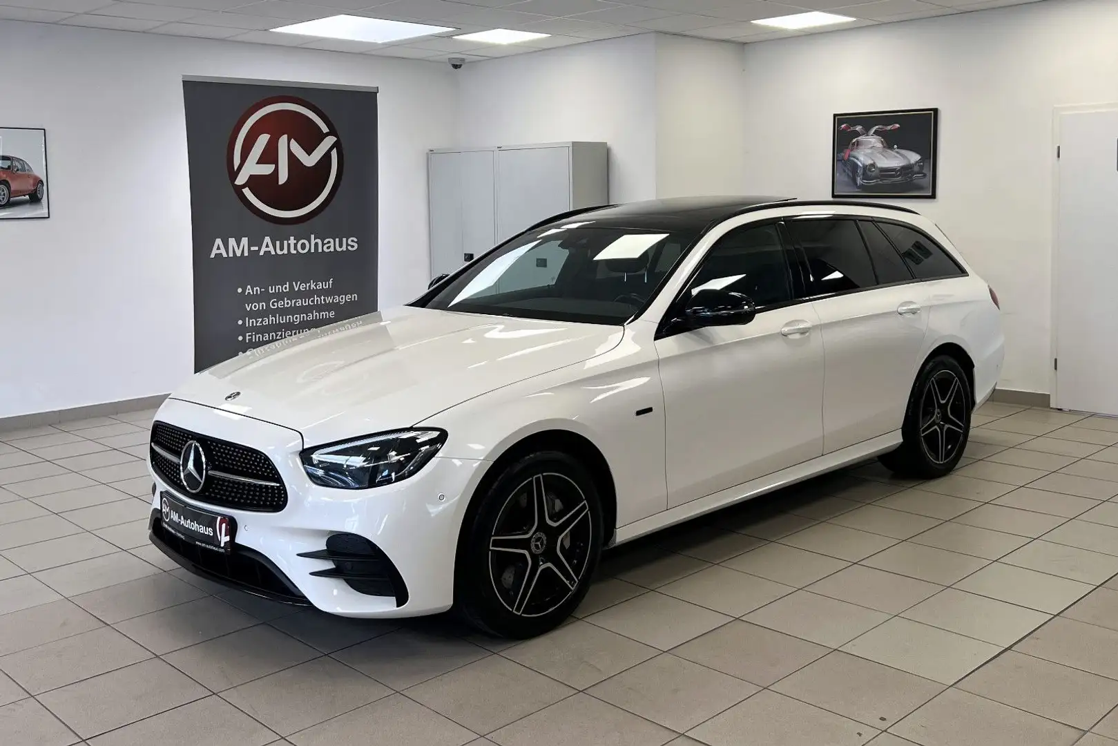 Mercedes-Benz E 300 de T 4Matic *AMG*NIGHT*PanoSD*AHK* Blanc - 1