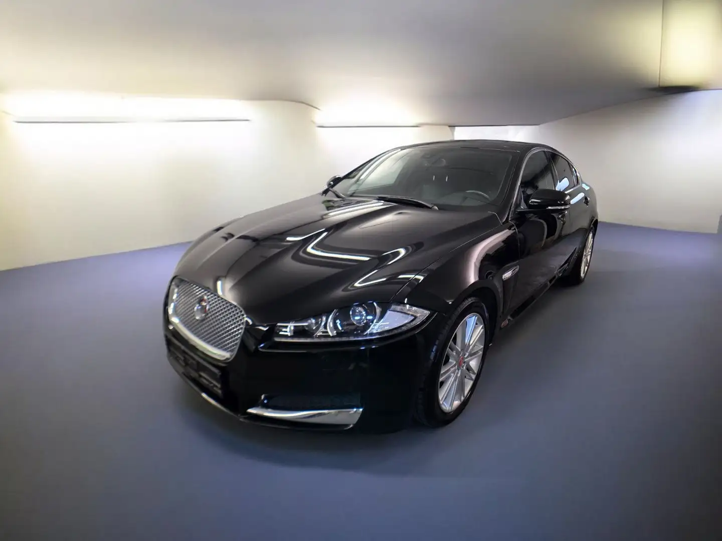 Jaguar XF 2.2 Diesel Aut. Leder Navi GSHD PDC v+h+Kam. Nero - 1