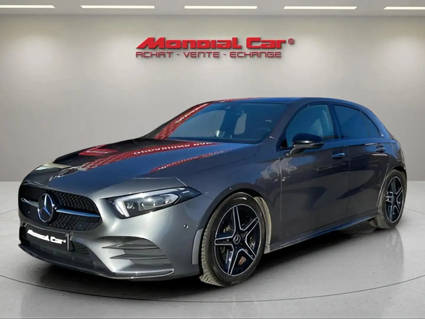 Mercedes-Benz A 180 A 180 d * AMG * Eclairage d'ambiance * CarPlay * Gris - 1