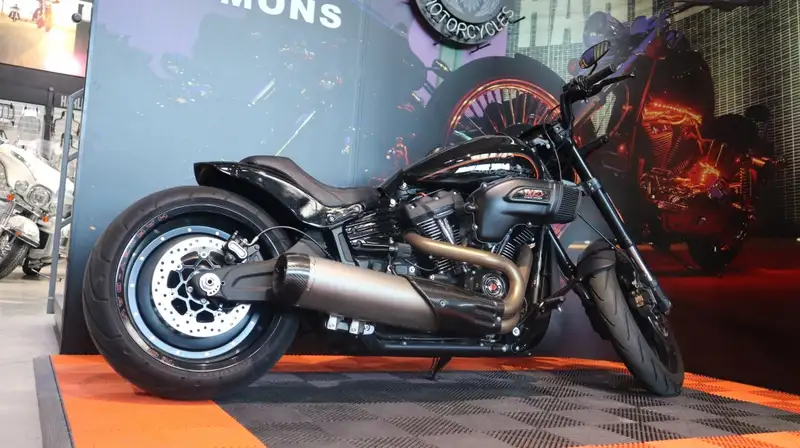Harley-Davidson FXDR 114