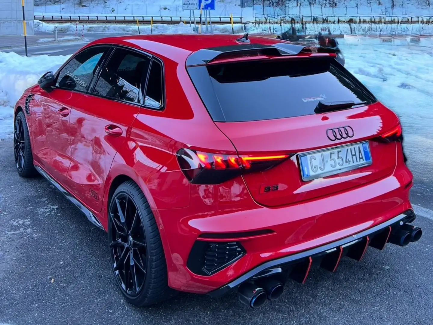 Audi S3 S3 sporback 8ya, total kit rs3 Rosso - 1