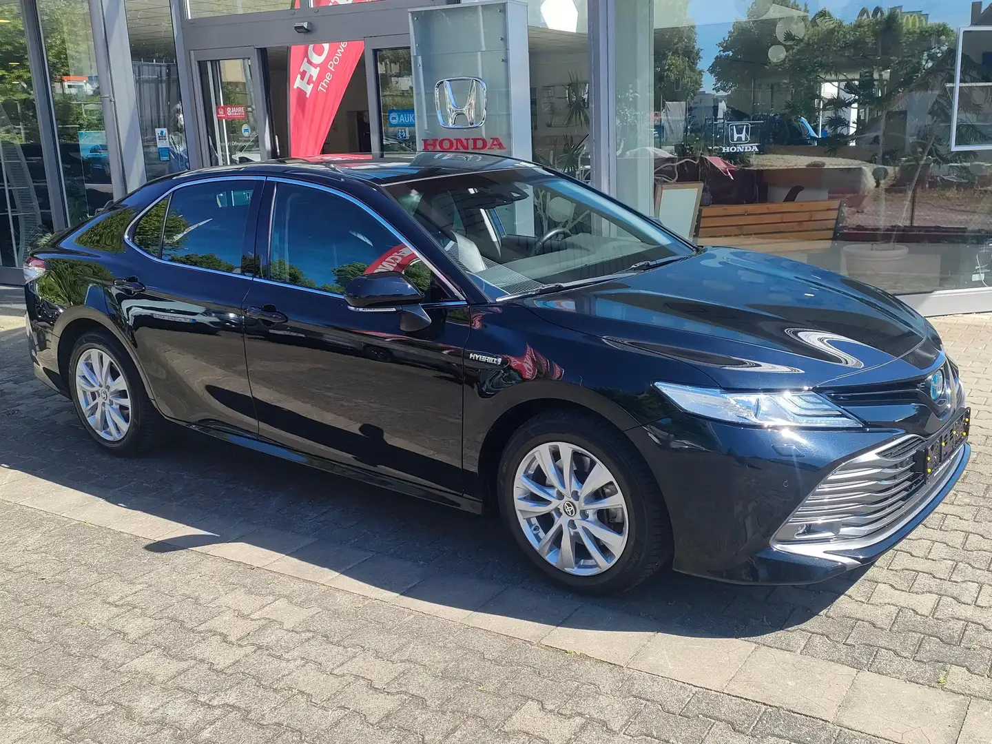 Toyota Camry Camry Executive Hybrid Allwetter Schwarz - 1