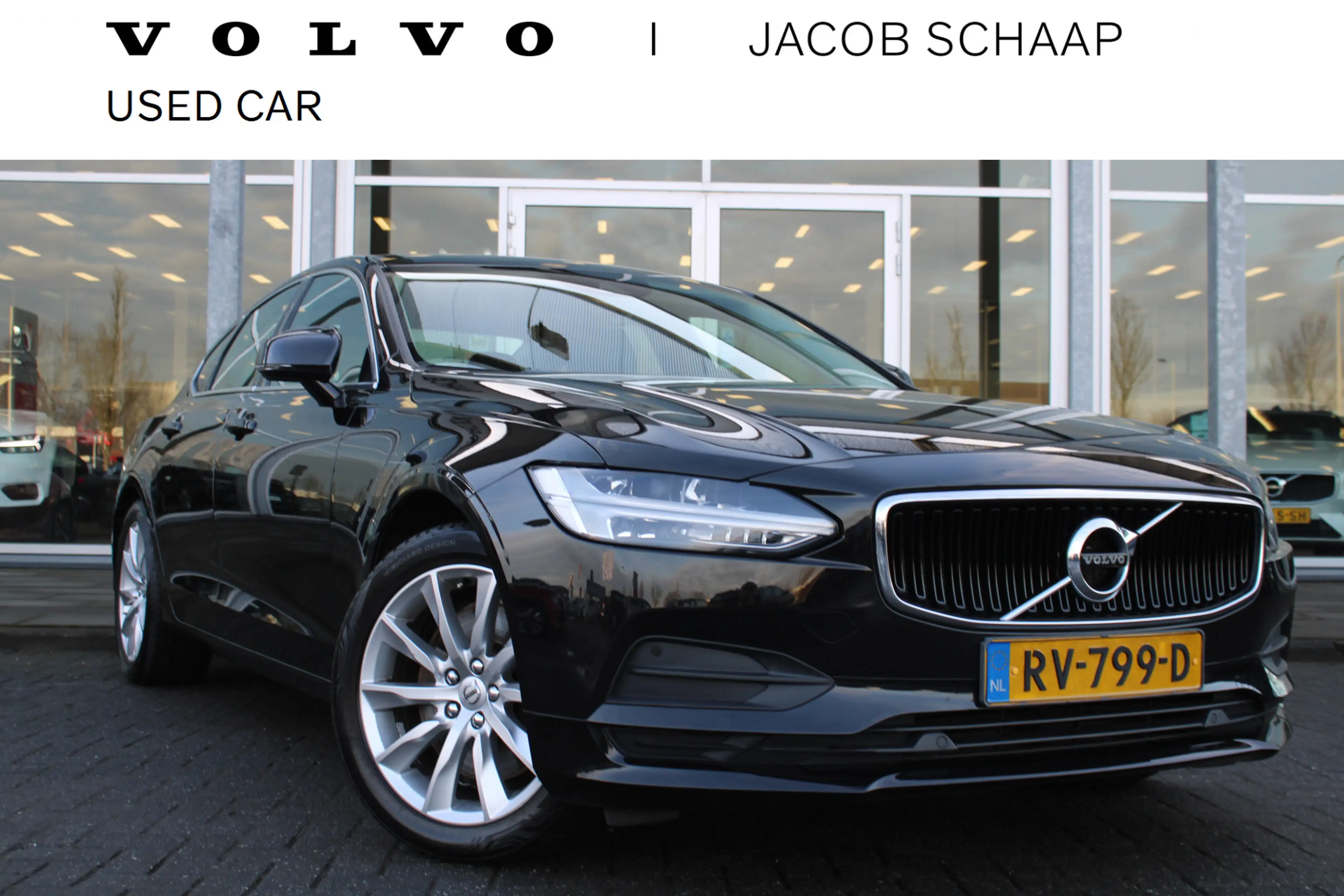 Volvo S90 2.0 T4 Momentum+ | Leder | Apple carplay/Android A