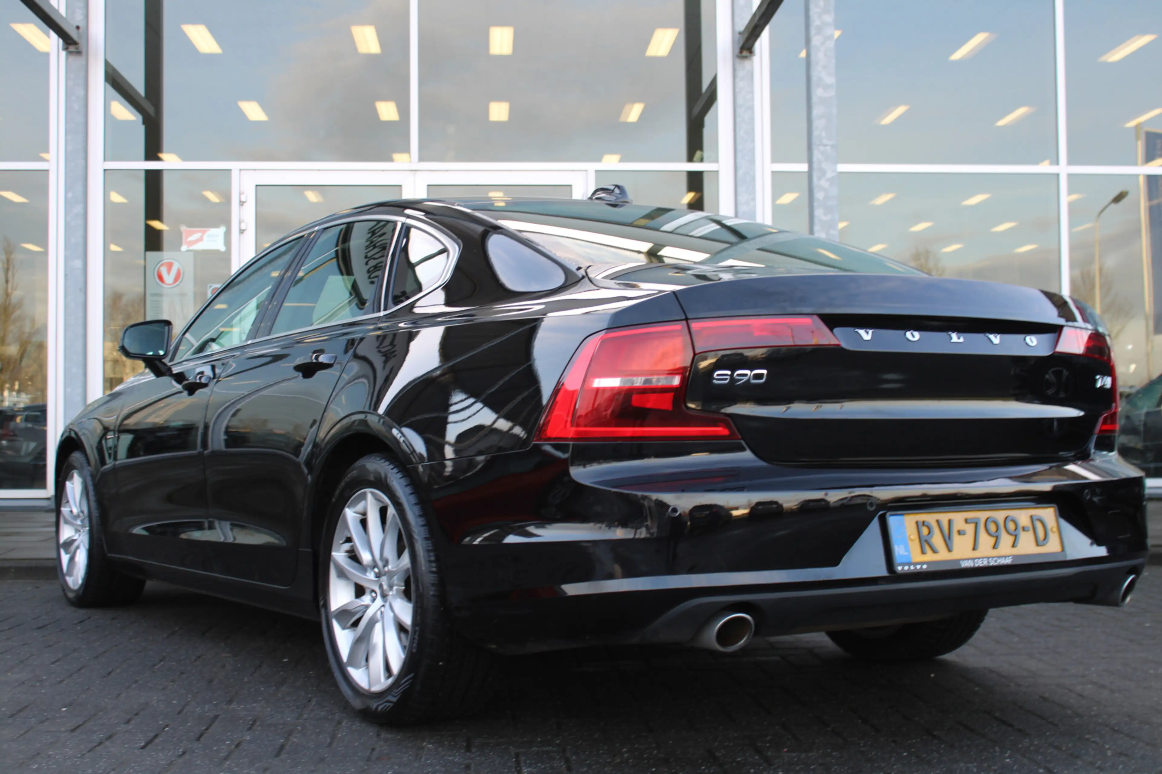 Volvo S90 2.0 T4 Momentum+ | Leder | Apple carplay/Android A — photo 3