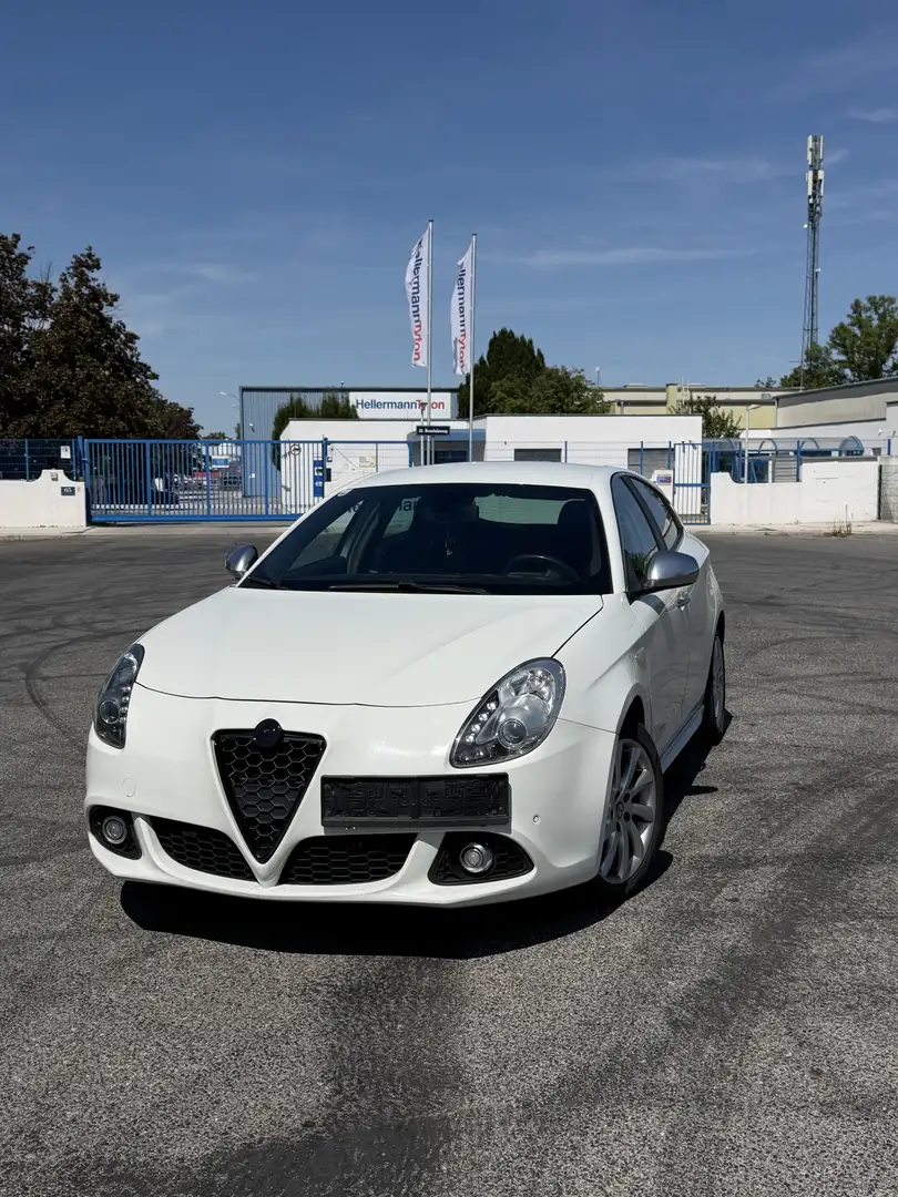Alfa Romeo Giulietta Distinctive 1,4 TB Weiß - 1