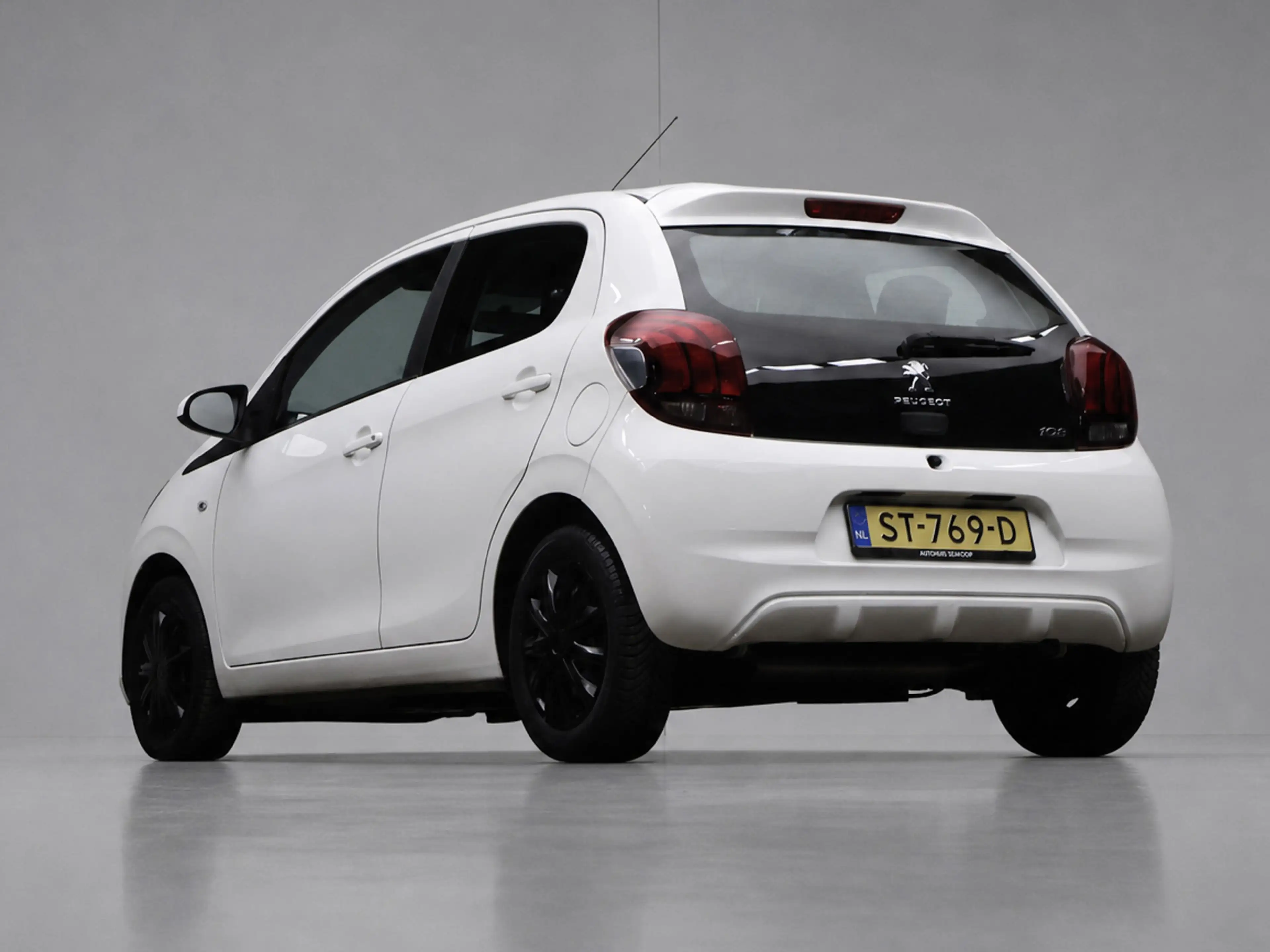 Peugeot 108 1.0 e-VTi Blue Lion Sport (AIRCO,CRUISE,SPORTSTOEL — photo 3