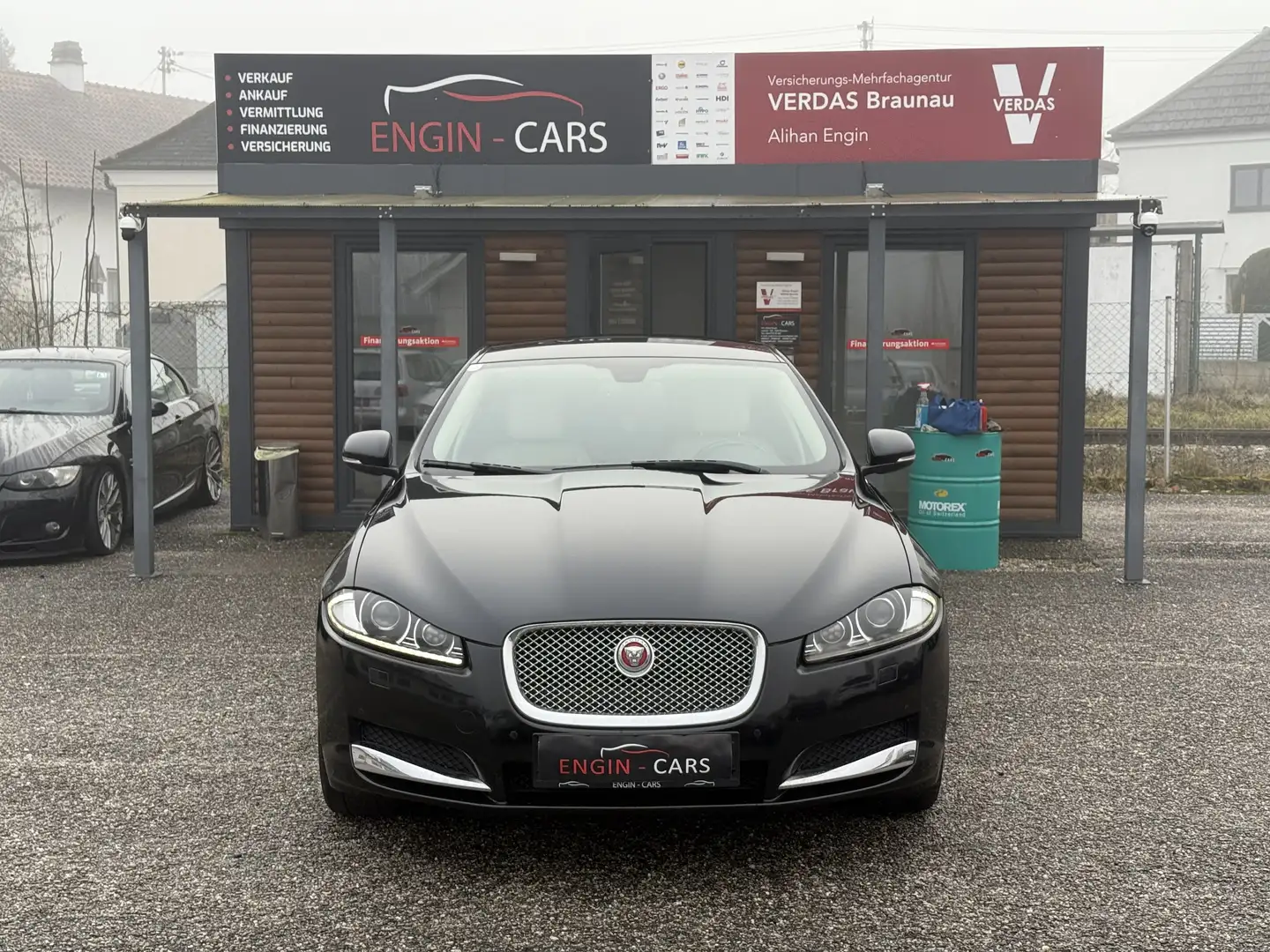 Jaguar XF 2,2 Diesel Luxury Schwarz - 2