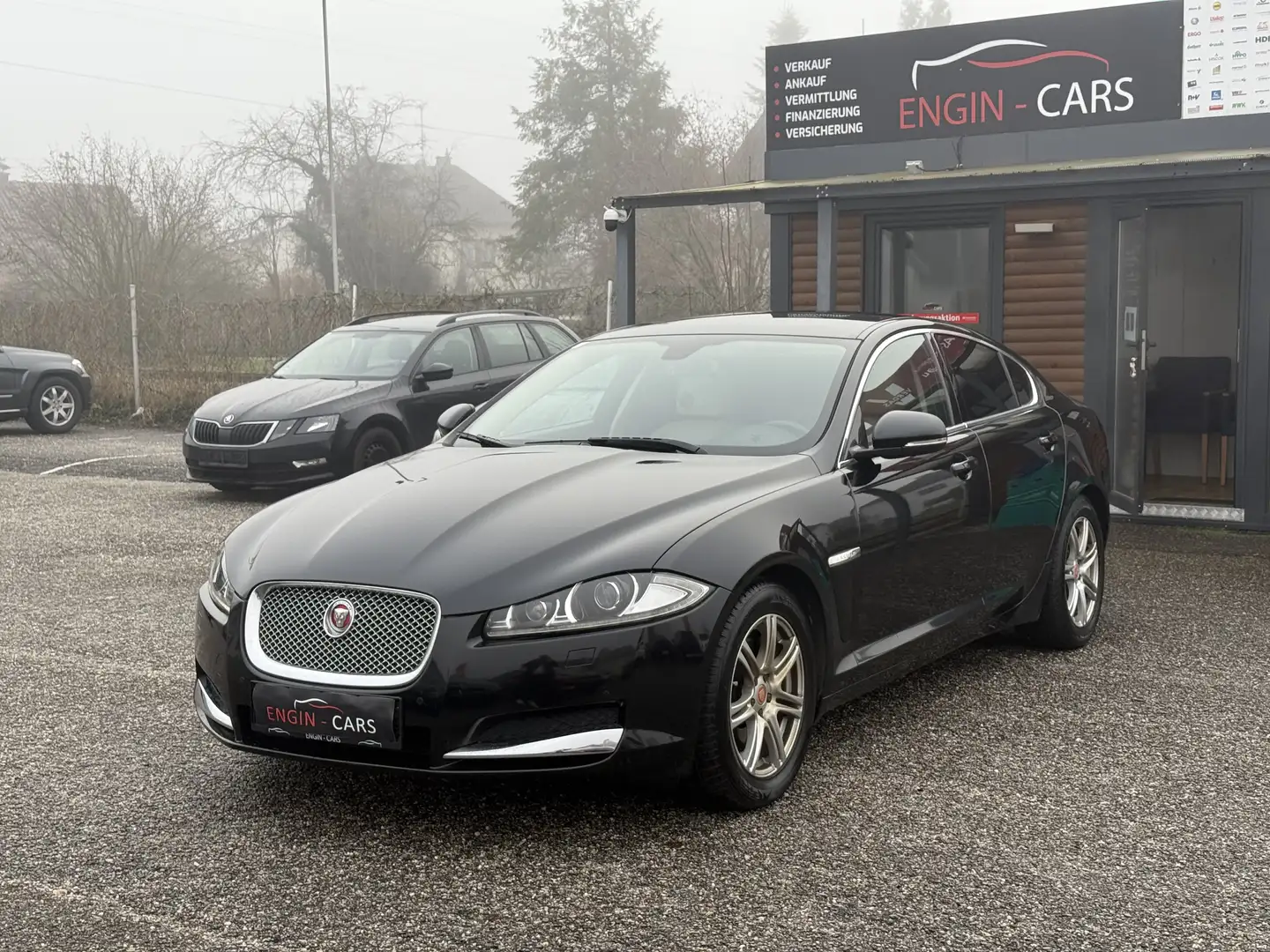 Jaguar XF 2,2 Diesel Luxury Schwarz - 1