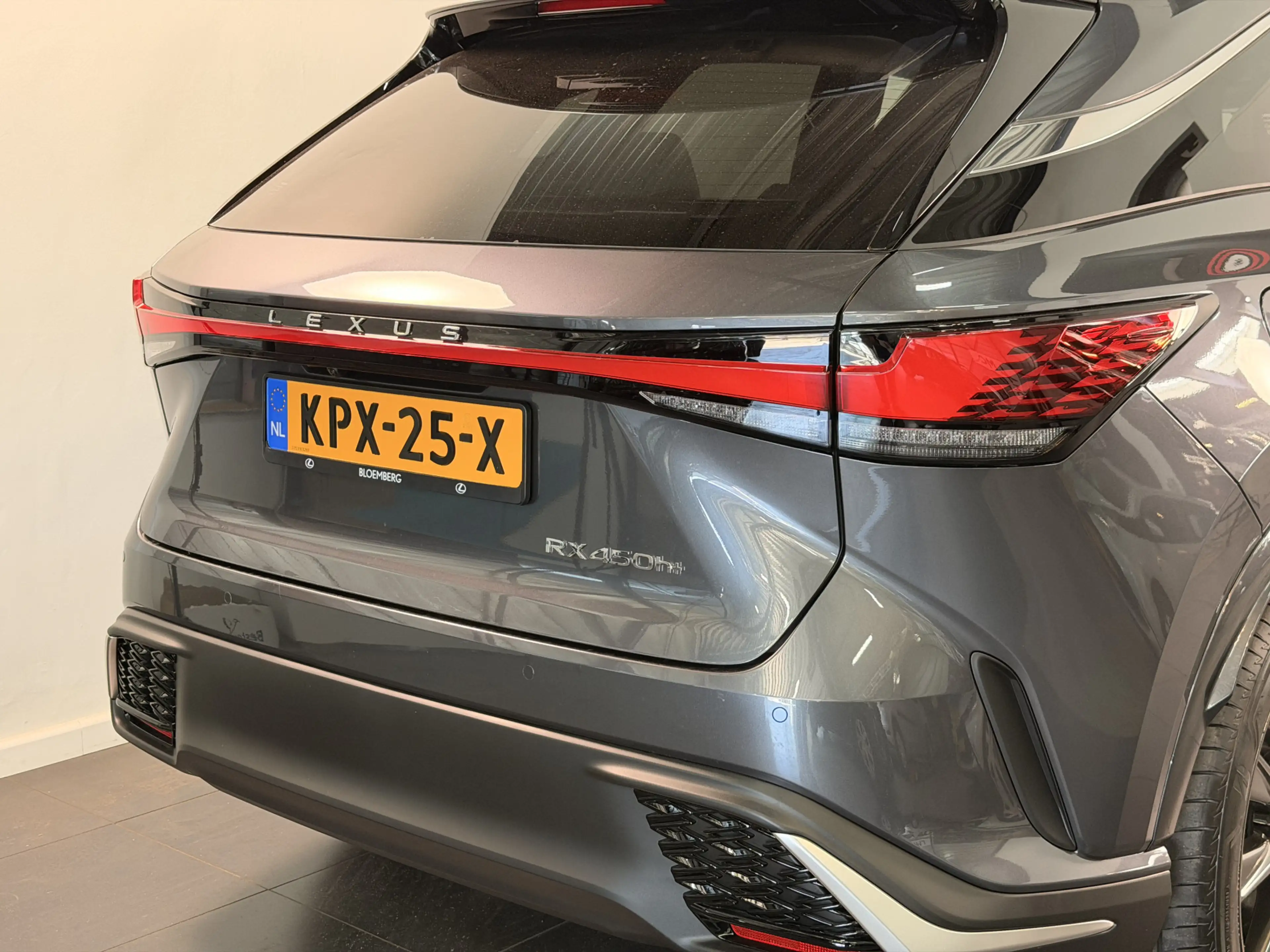 Lexus RX 450h 450h+ Plug-in Hybrid F-Sport Edition — photo 7