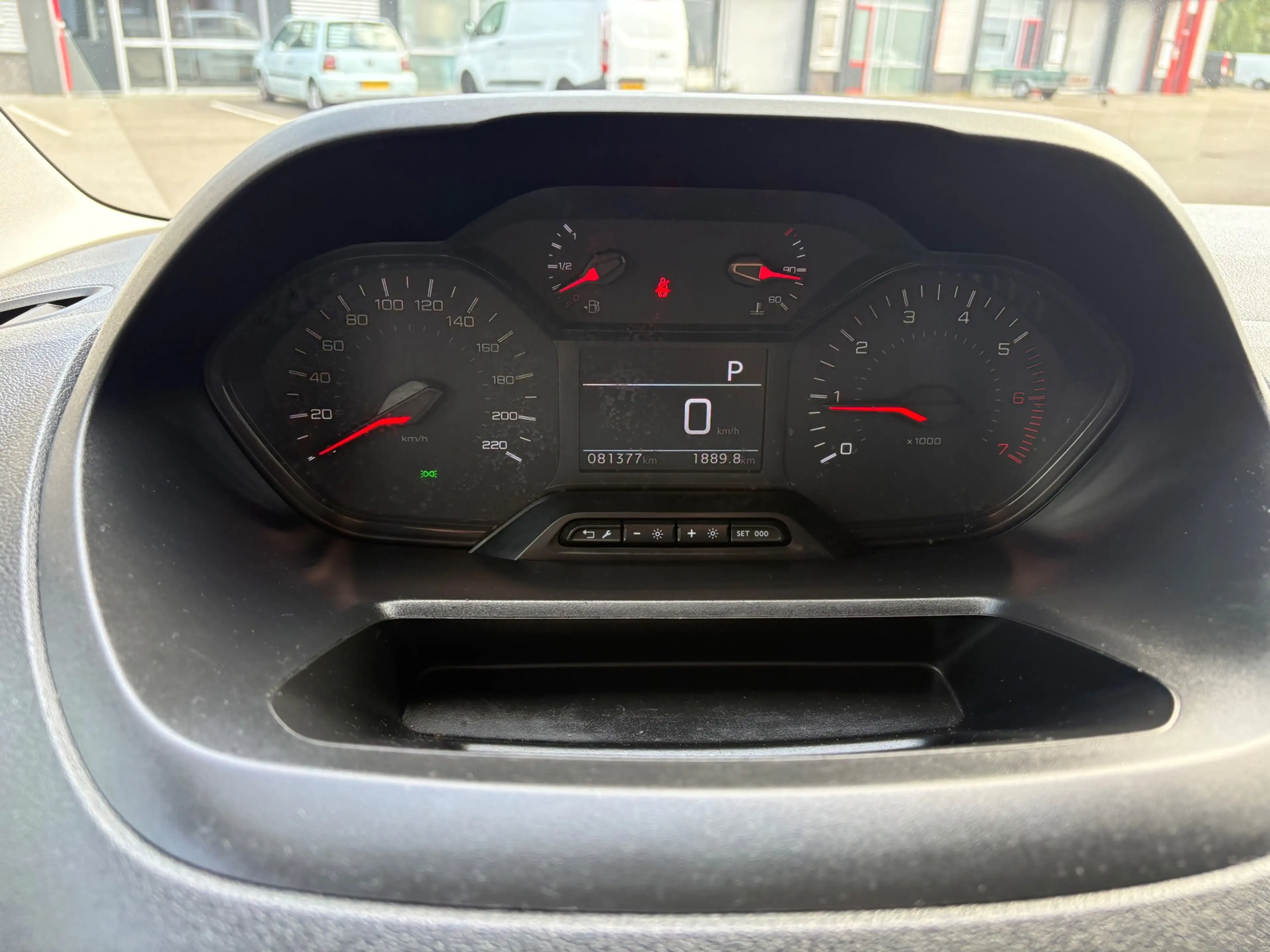 Peugeot Partner 1.2 PureTech Premium Automaat 130pk Airco Navi Cru — photo 18