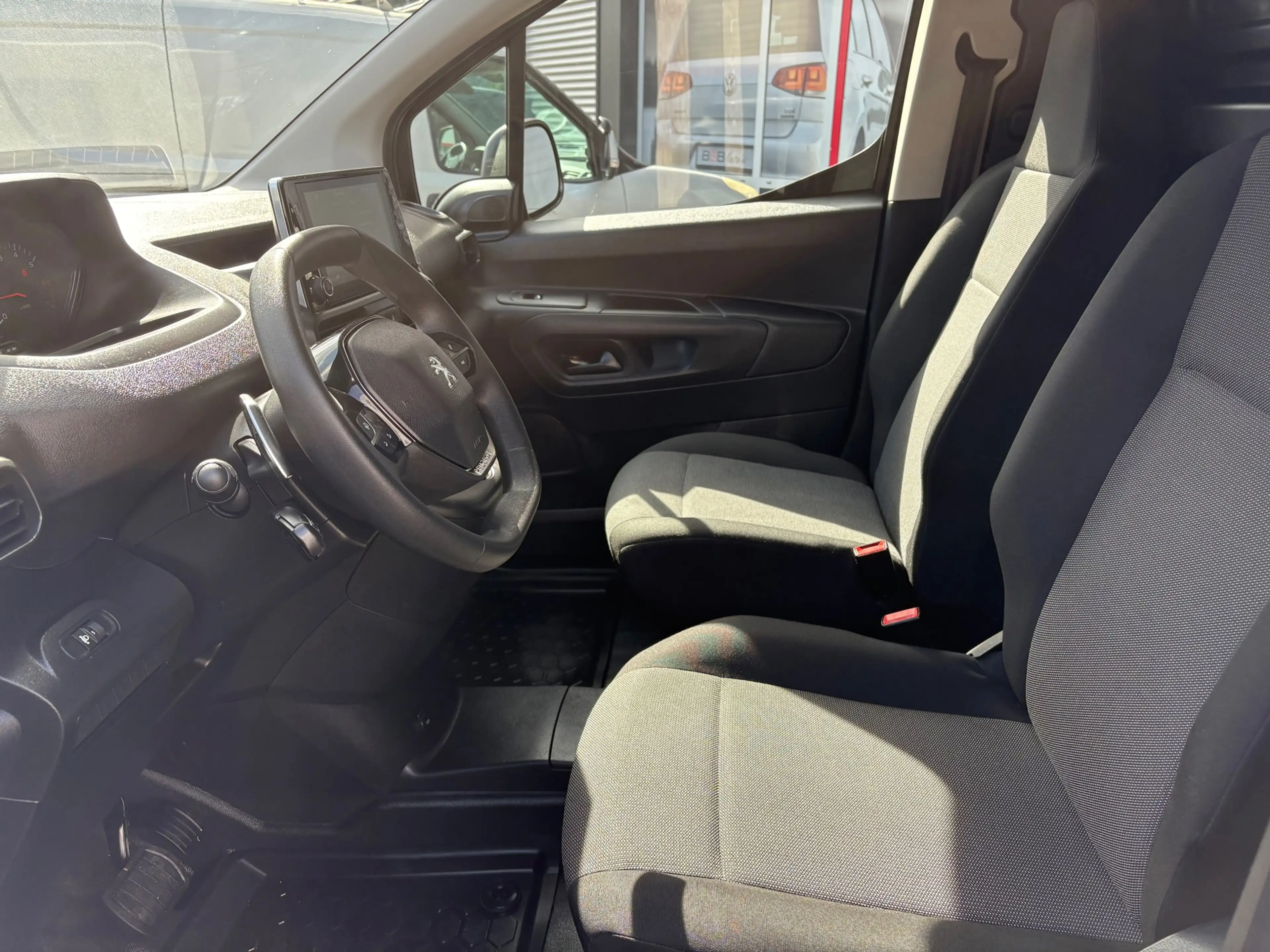 Peugeot Partner 1.2 PureTech Premium Automaat 130pk Airco Navi Cru — photo 12