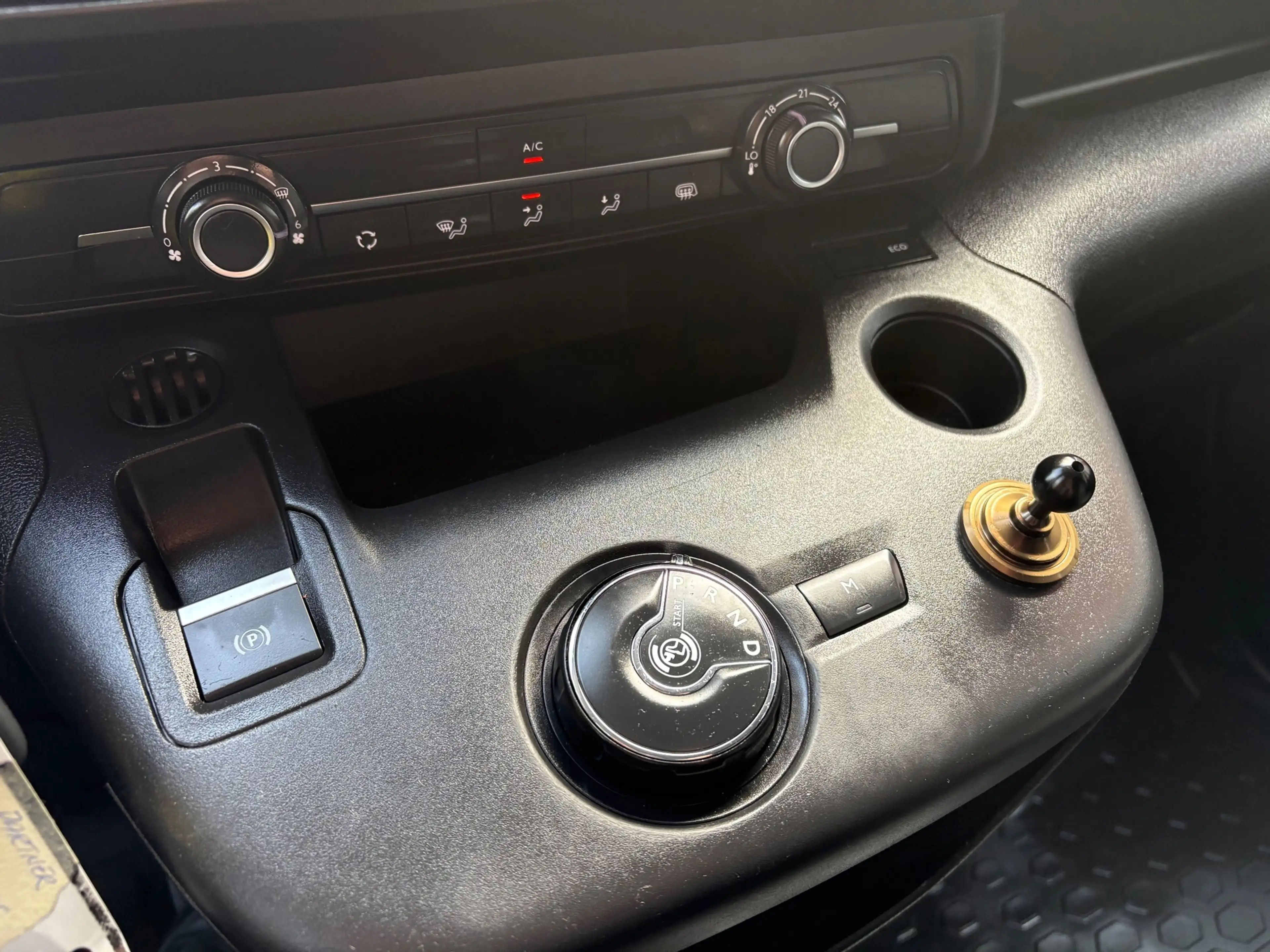 Peugeot Partner 1.2 PureTech Premium Automaat 130pk Airco Navi Cru — photo 22