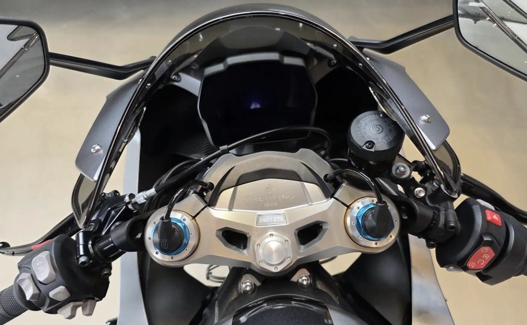 Triumph Speed Triple R 2024 Triumph Speed Triple 1200 RR Breitling Specia - 2