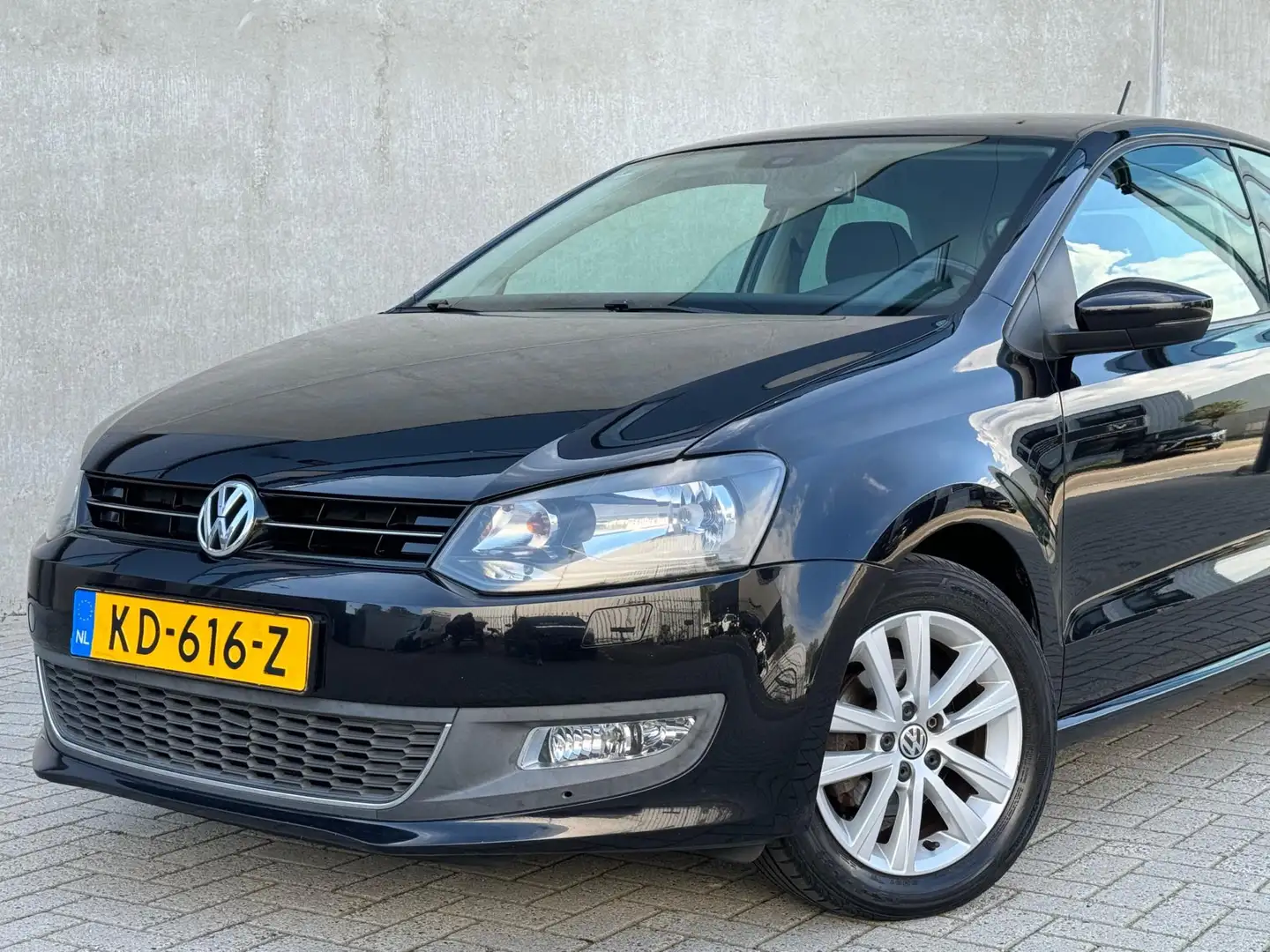 Volkswagen Polo 1.2 51KW 2012 Style Zwart 3D AIRCO|PDC|APK Zwart - 2