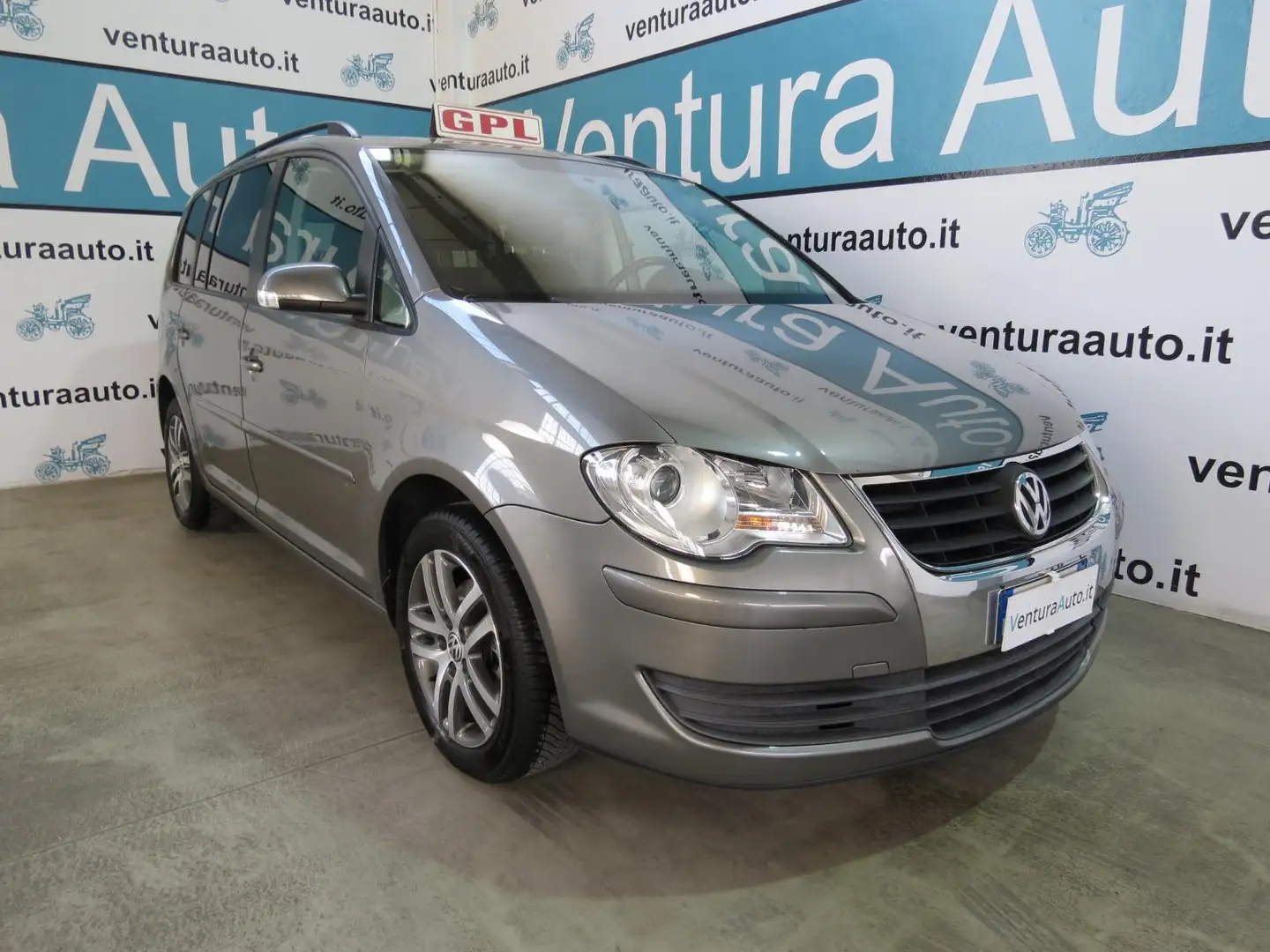 Volkswagen Touran 1.6 BI-FUEL GPL 102 CV TRENDLINE Grau - 1