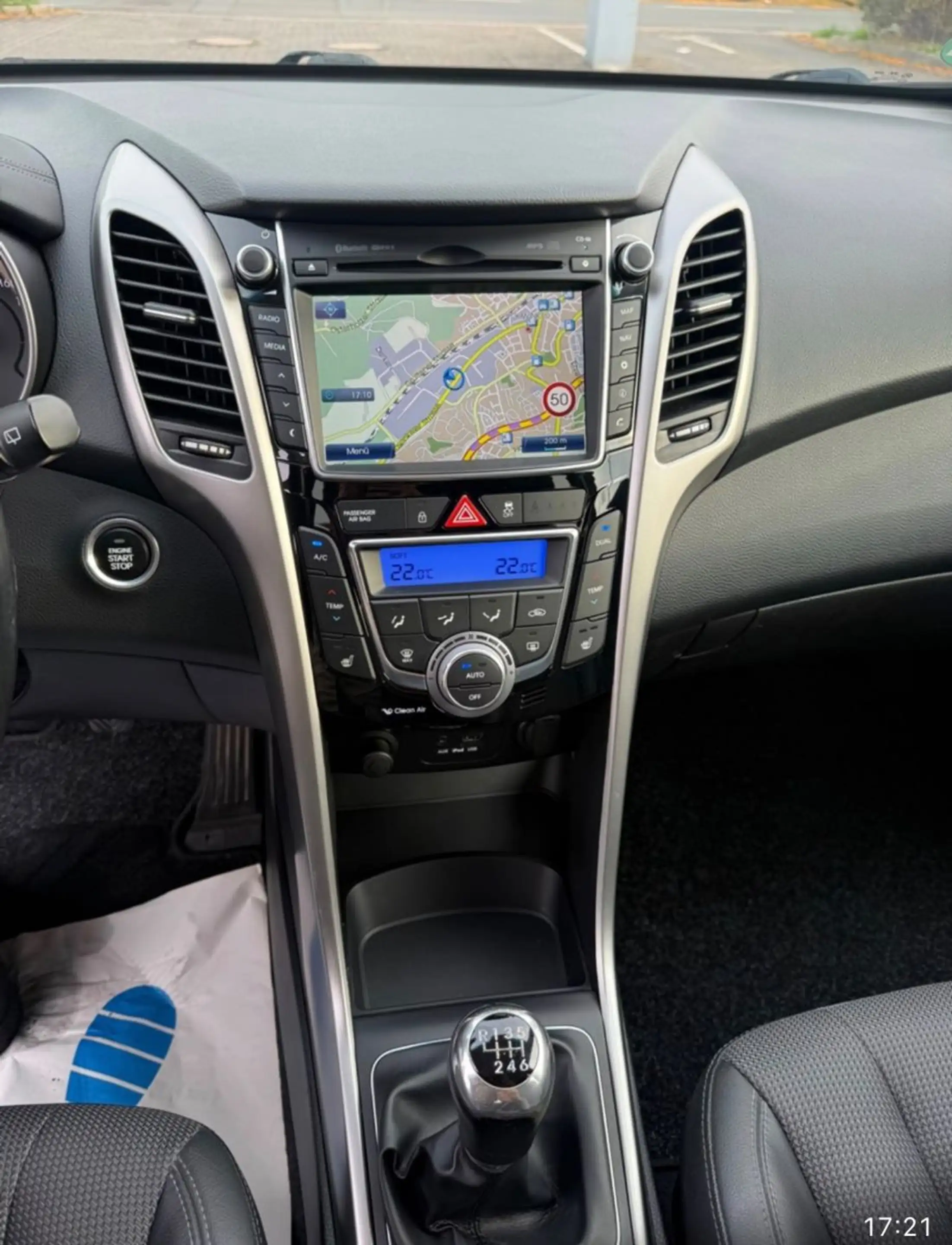 Hyundai i30 FIFA World Cup Edition — photo 9