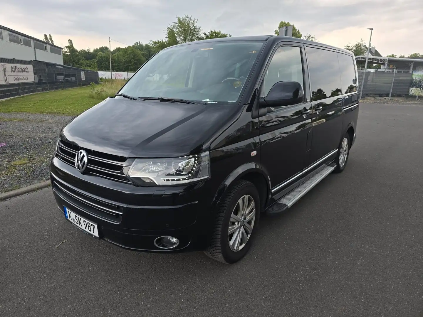 Volkswagen T5 Multivan 7 Sitzer,TÜV Neu Schwarz - 1