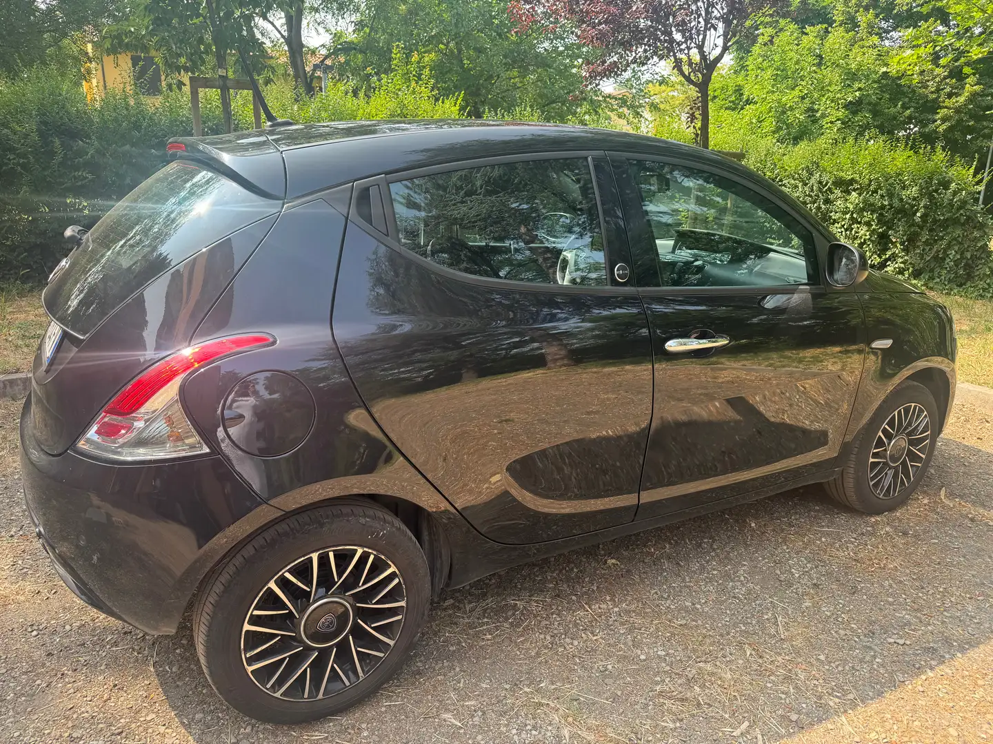 Lancia Ypsilon Ypsilon III 20151.2 Gold ecochic Gpl 69cv my19 Negro - 1