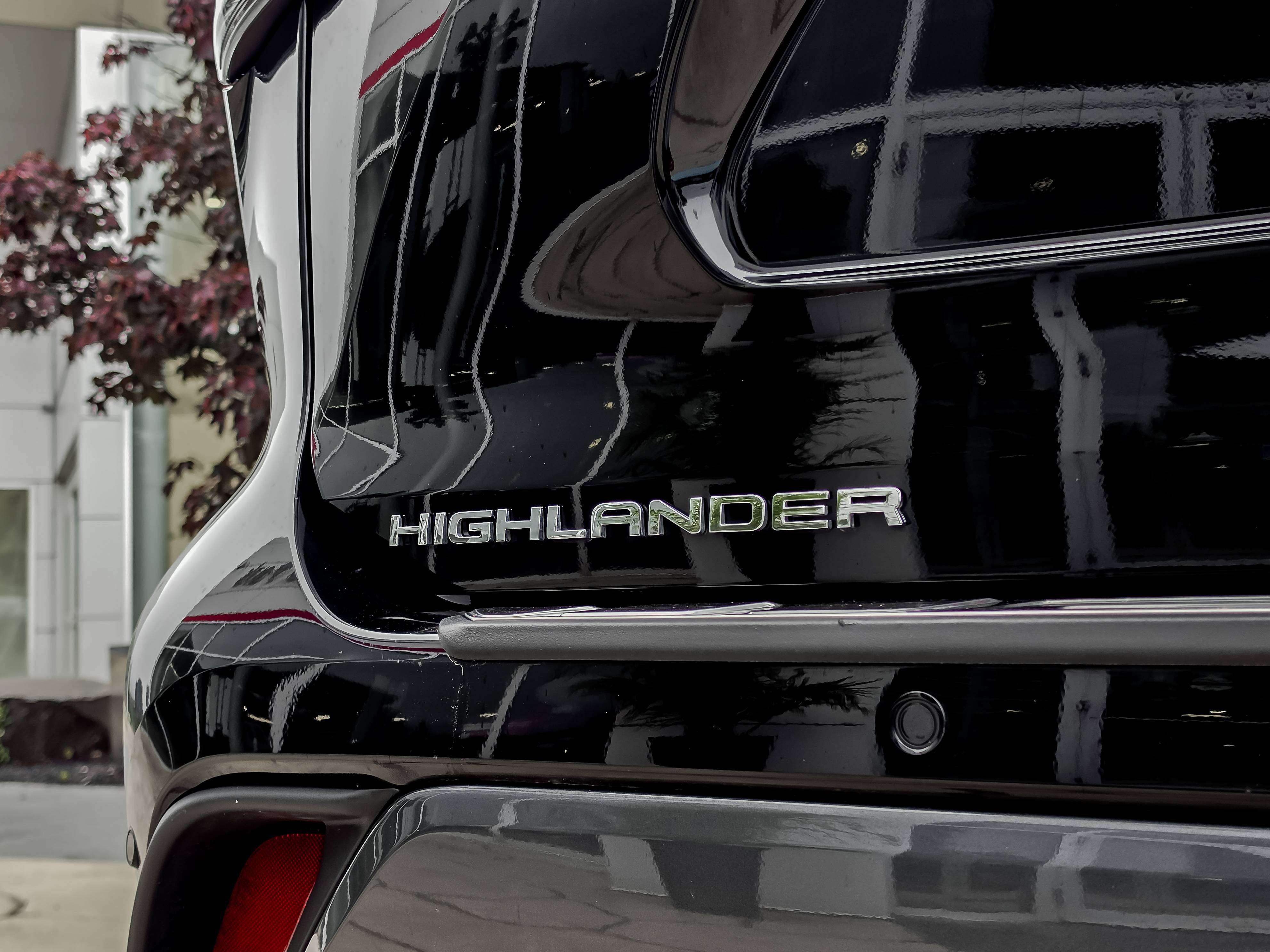 used 2025 Toyota Highlander car, priced at $55,777