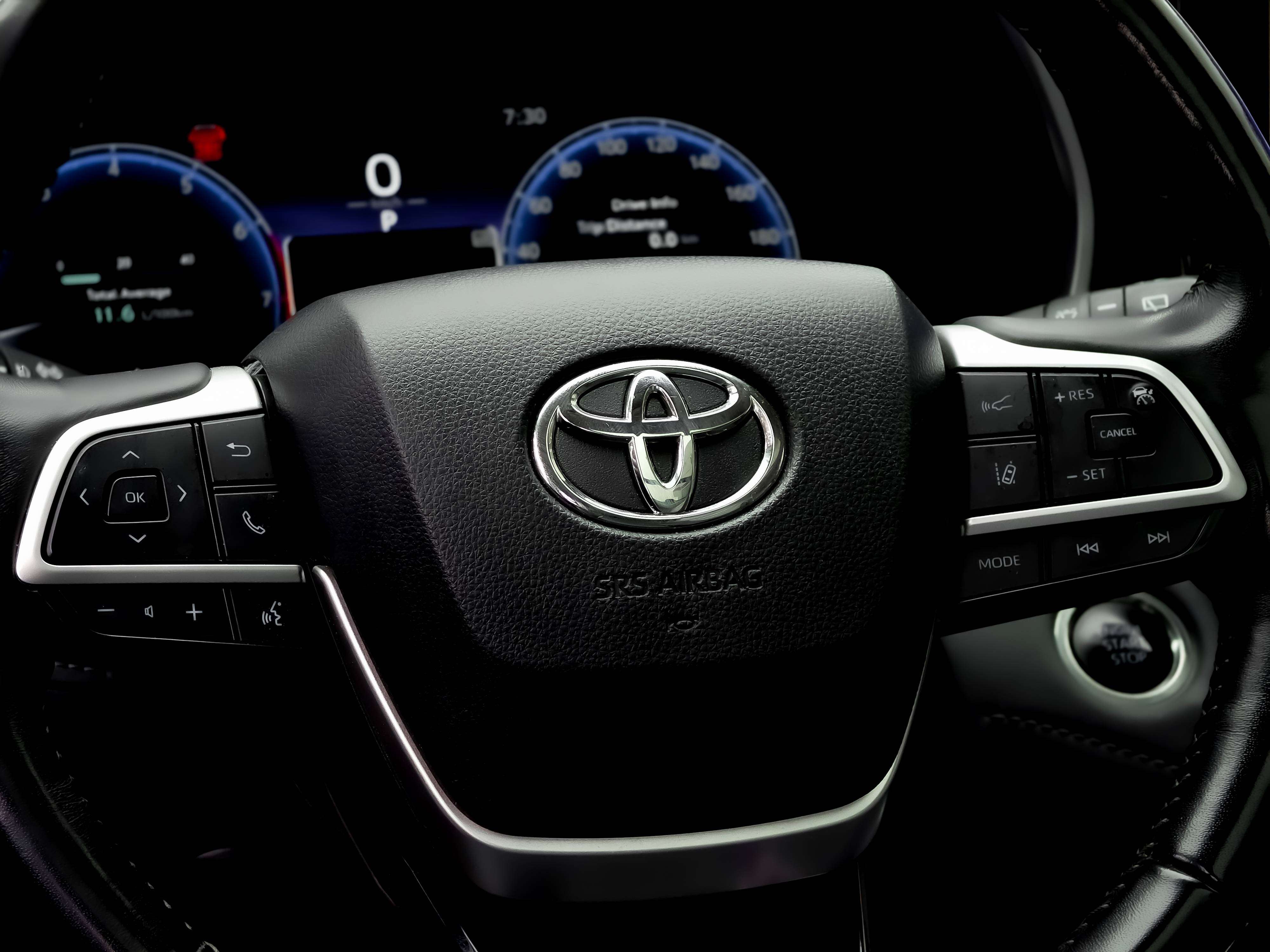 used 2025 Toyota Highlander car, priced at $55,777