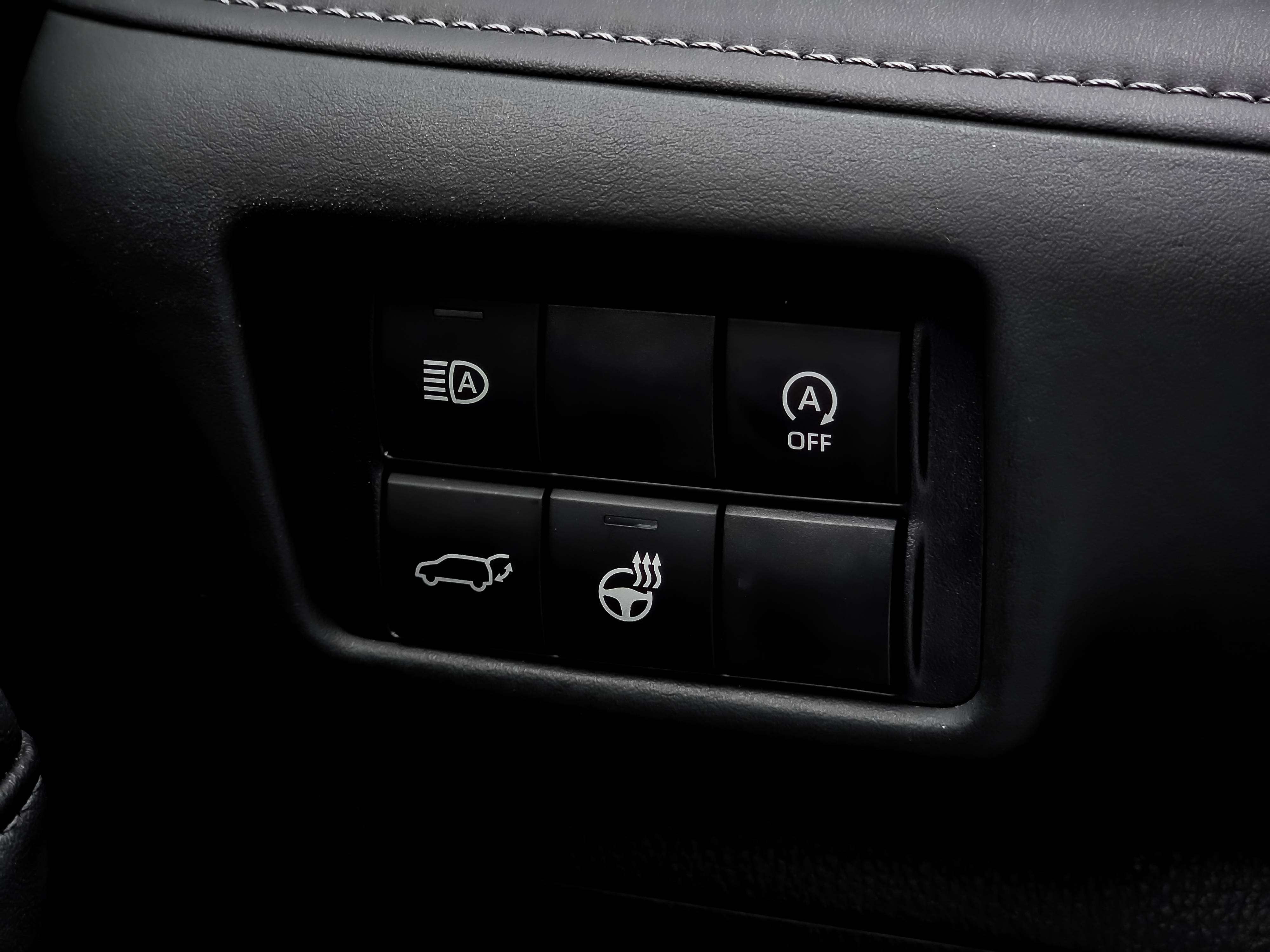 used 2025 Toyota Highlander car, priced at $55,777
