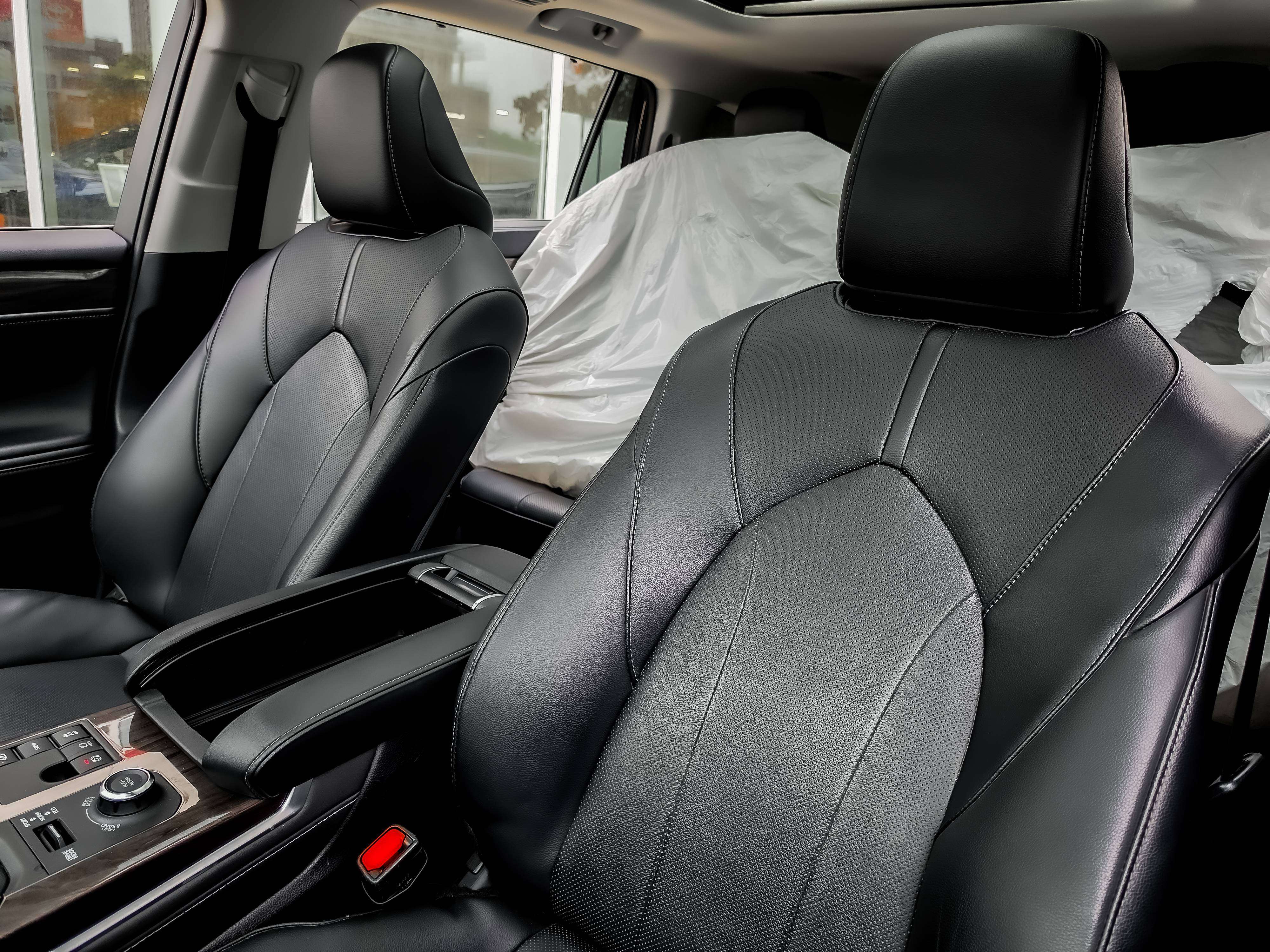 used 2025 Toyota Highlander car, priced at $55,777