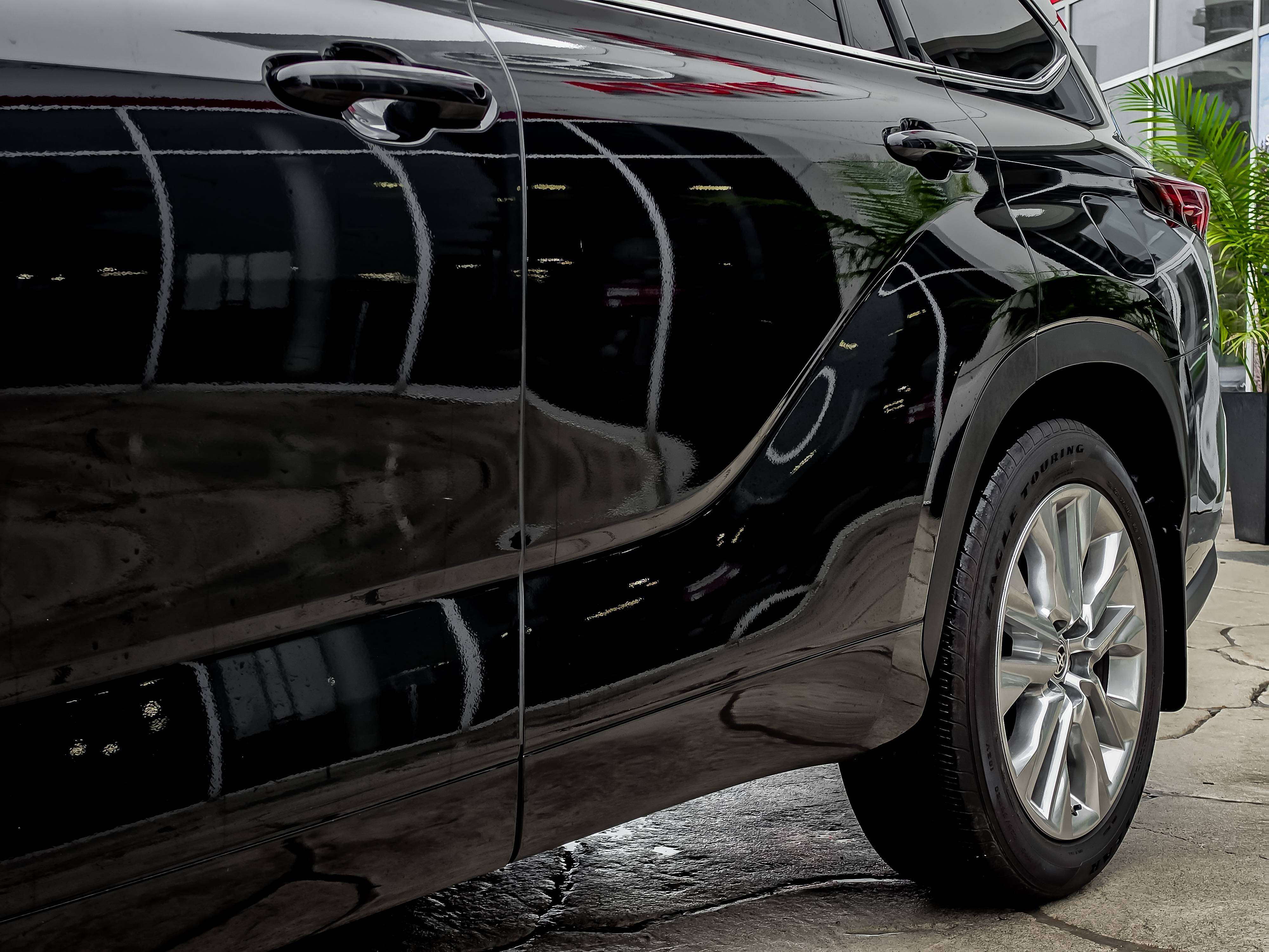 used 2025 Toyota Highlander car, priced at $55,777