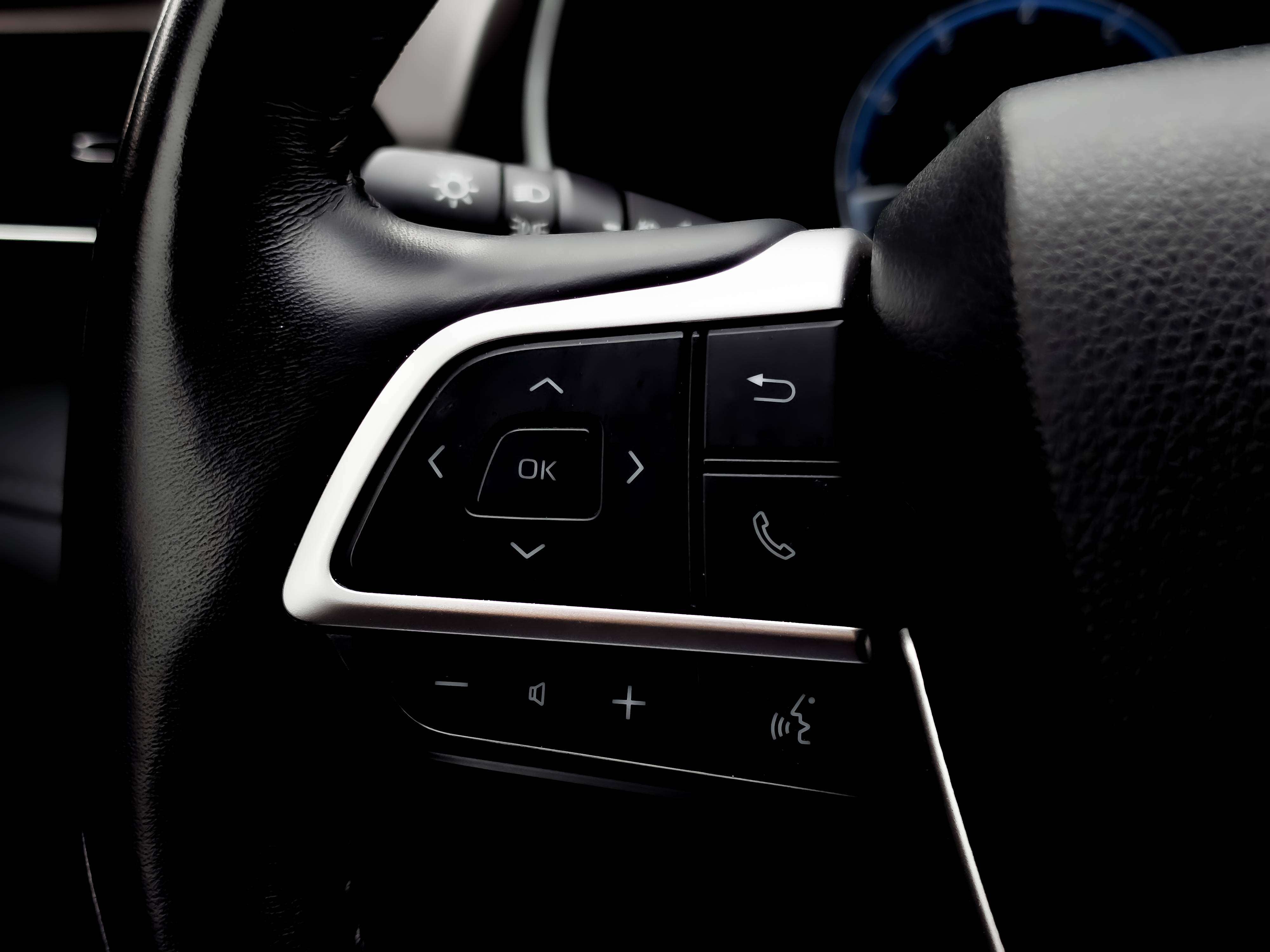used 2025 Toyota Highlander car, priced at $55,777