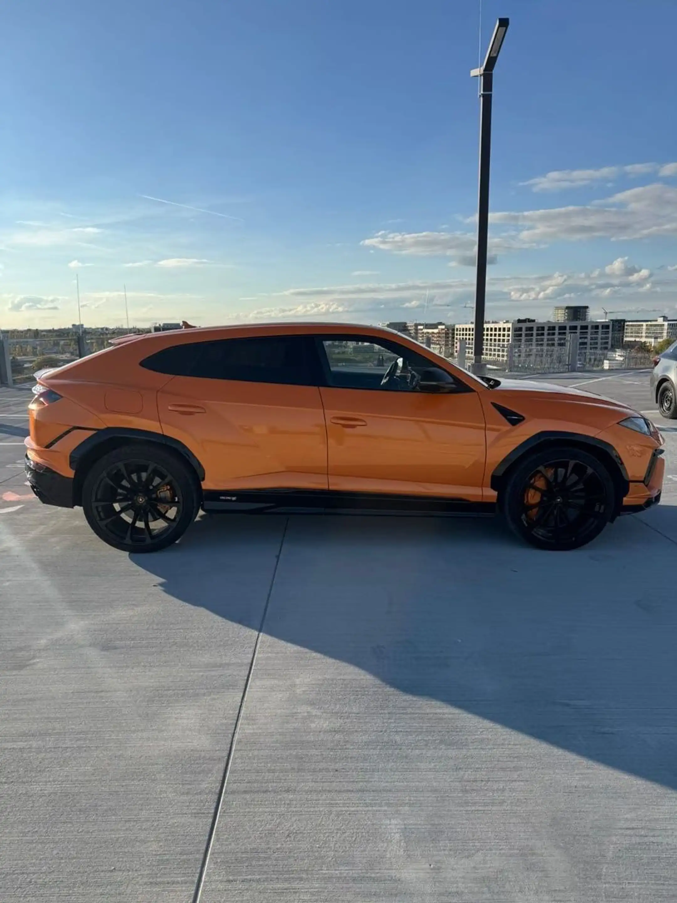 Lamborghini Urus S  Arancio Borealis  1. Hand 666 PS — photo 3
