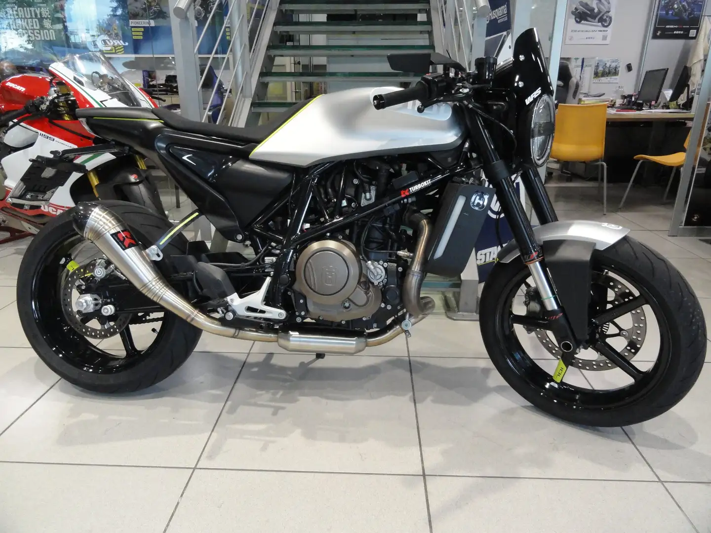 Husqvarna Vitpilen 701 siva - 1