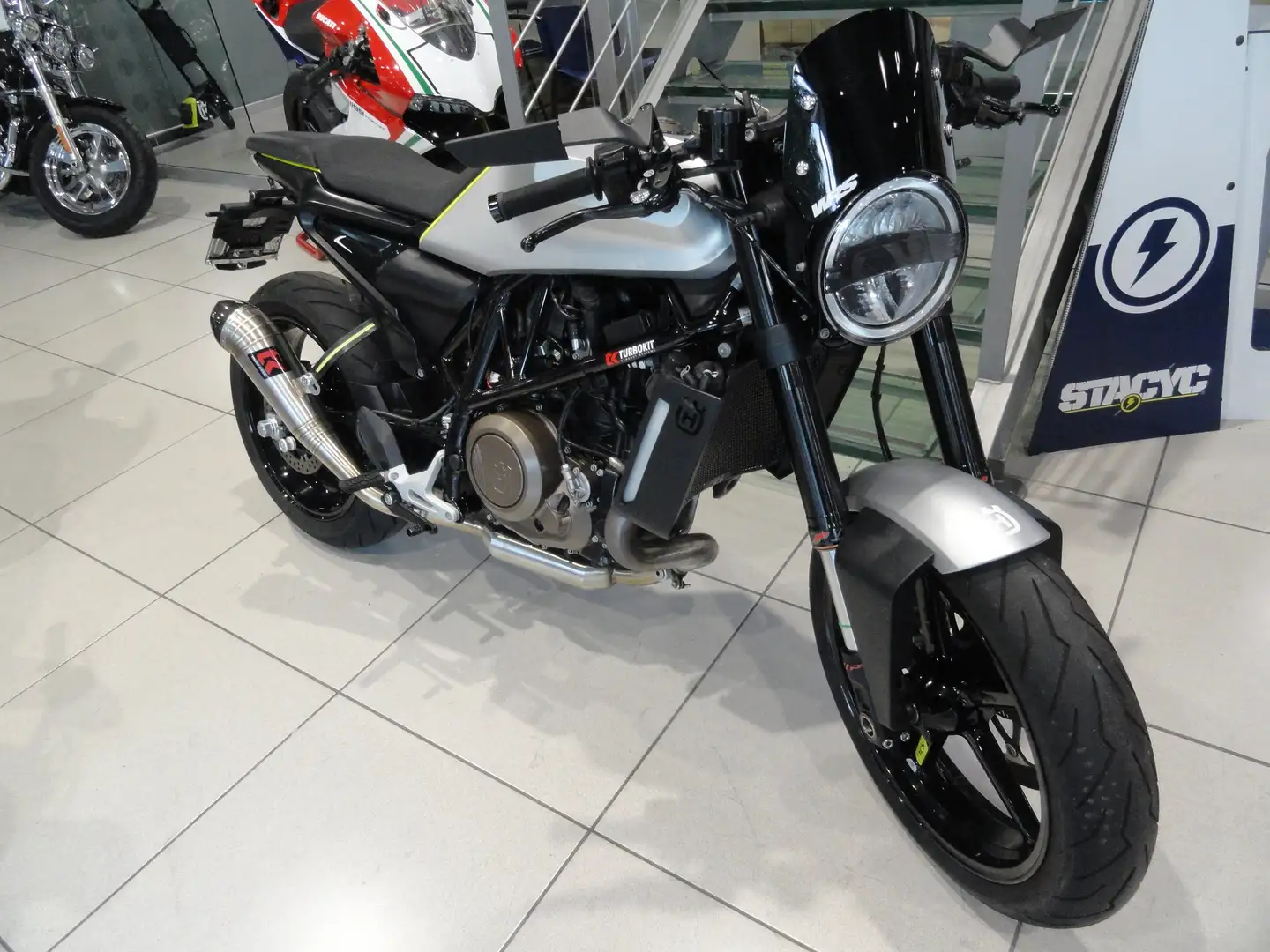 Husqvarna Vitpilen 701 siva - 2