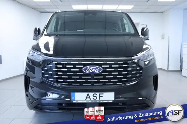 Ford Tourneo Custom view 3