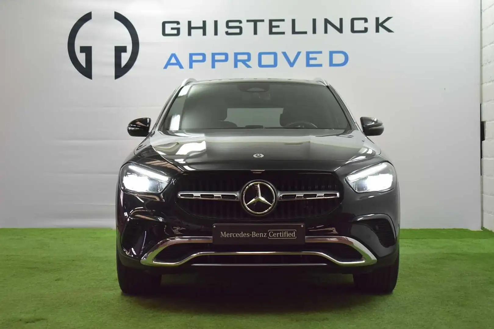 Mercedes-Benz GLA 250 e Off-Roader Zwart - 2