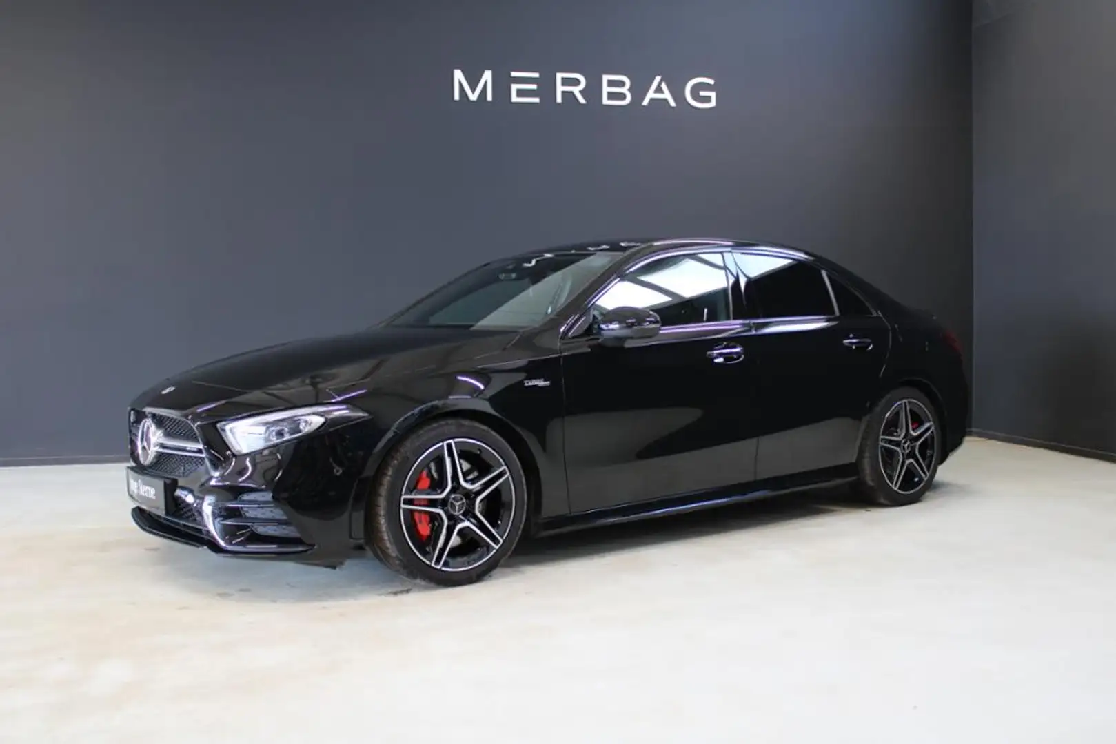 Mercedes-Benz A 35 AMG AMG A 35 4M *Limousine Night Pano Distronic LIM Schwarz - 2
