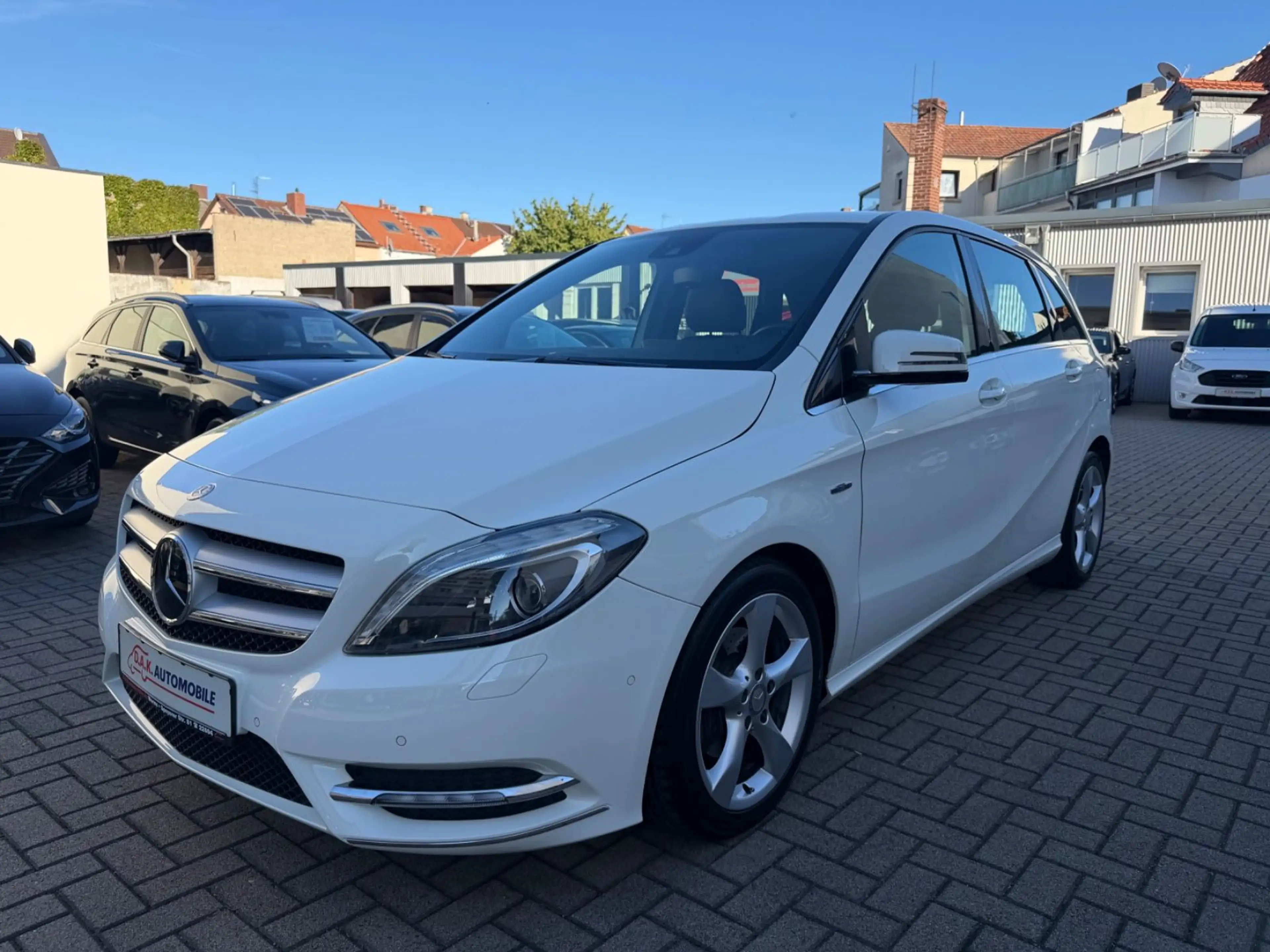 Mercedes-Benz B 200 1.Hand+74TKM+PDC+Vollleder+Xenon — photo 3