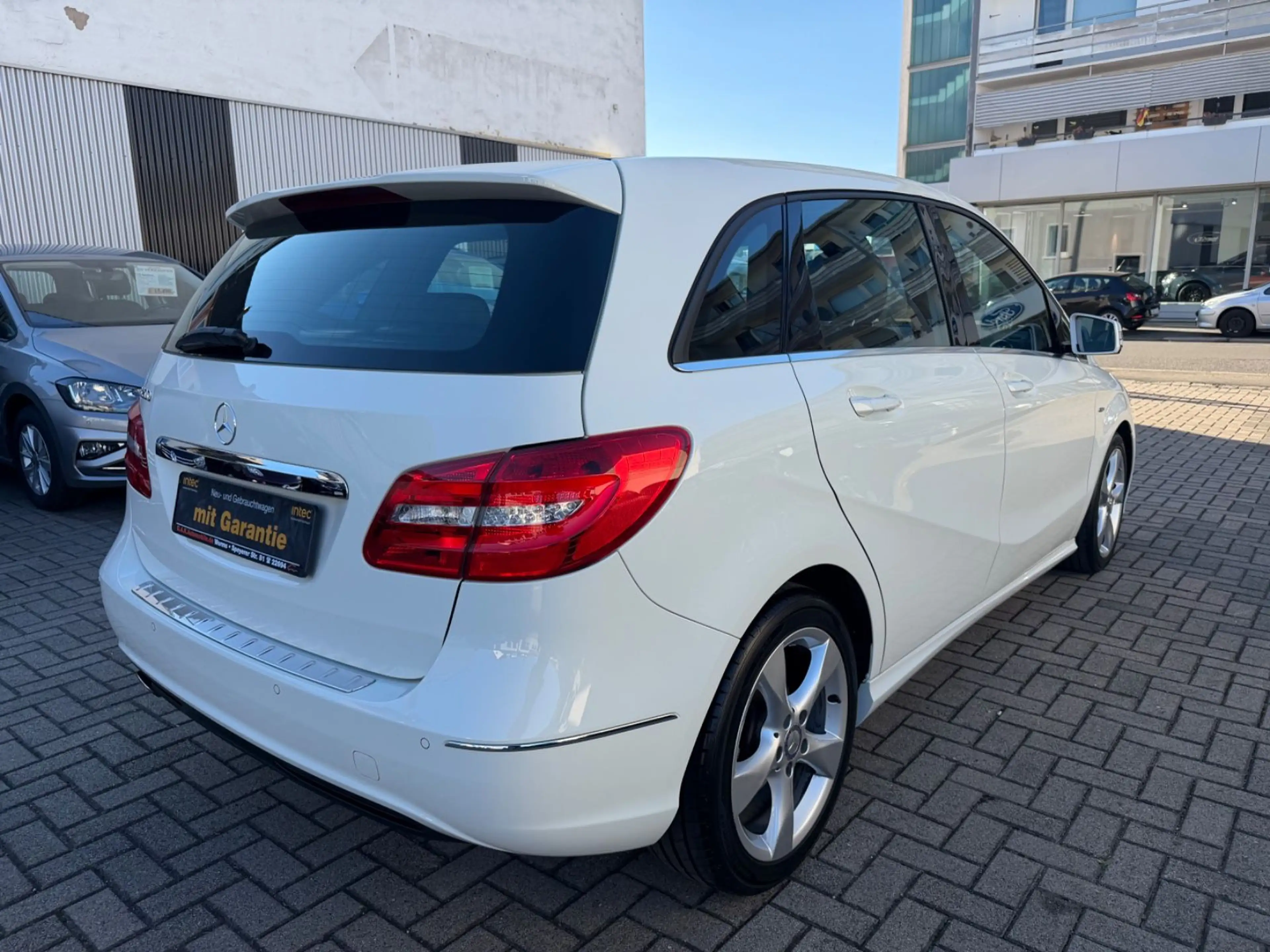 Mercedes-Benz B 200 1.Hand+74TKM+PDC+Vollleder+Xenon — photo 7