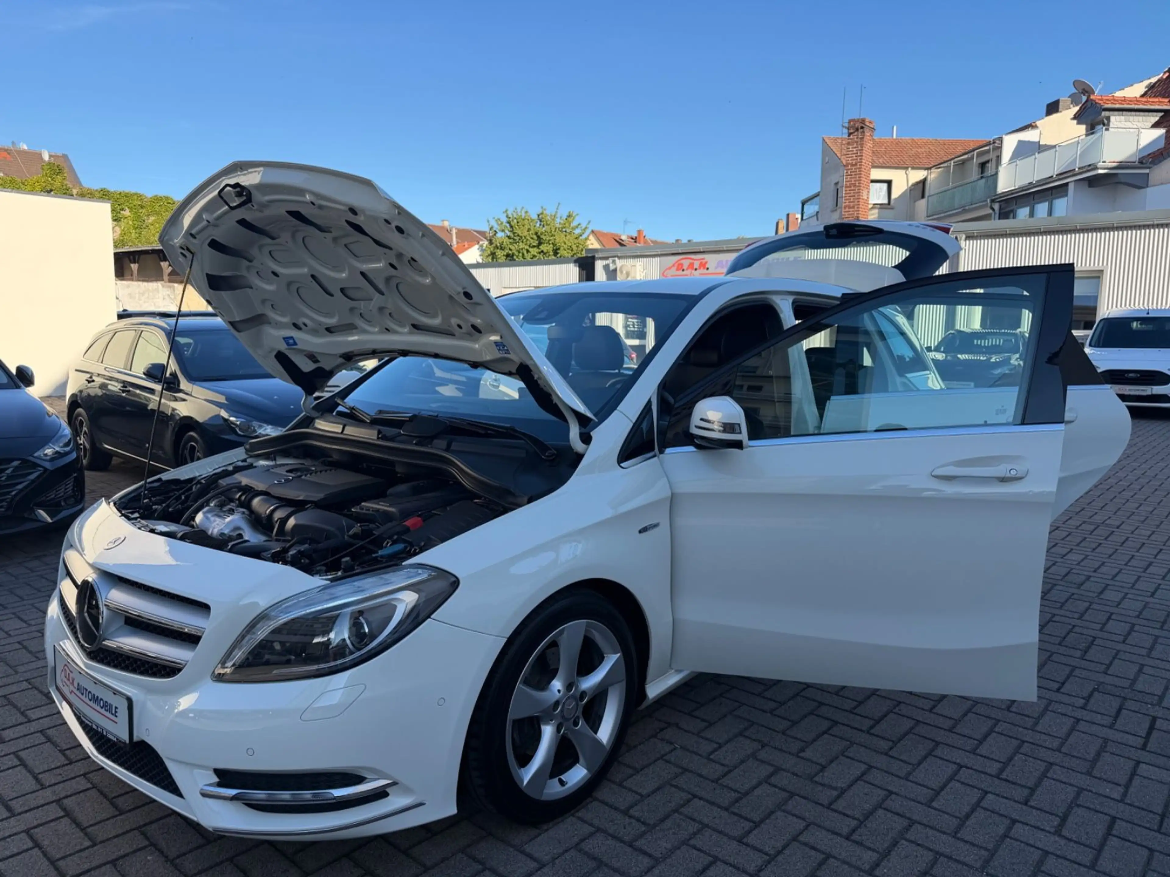 Mercedes-Benz B 200 1.Hand+74TKM+PDC+Vollleder+Xenon — photo 9